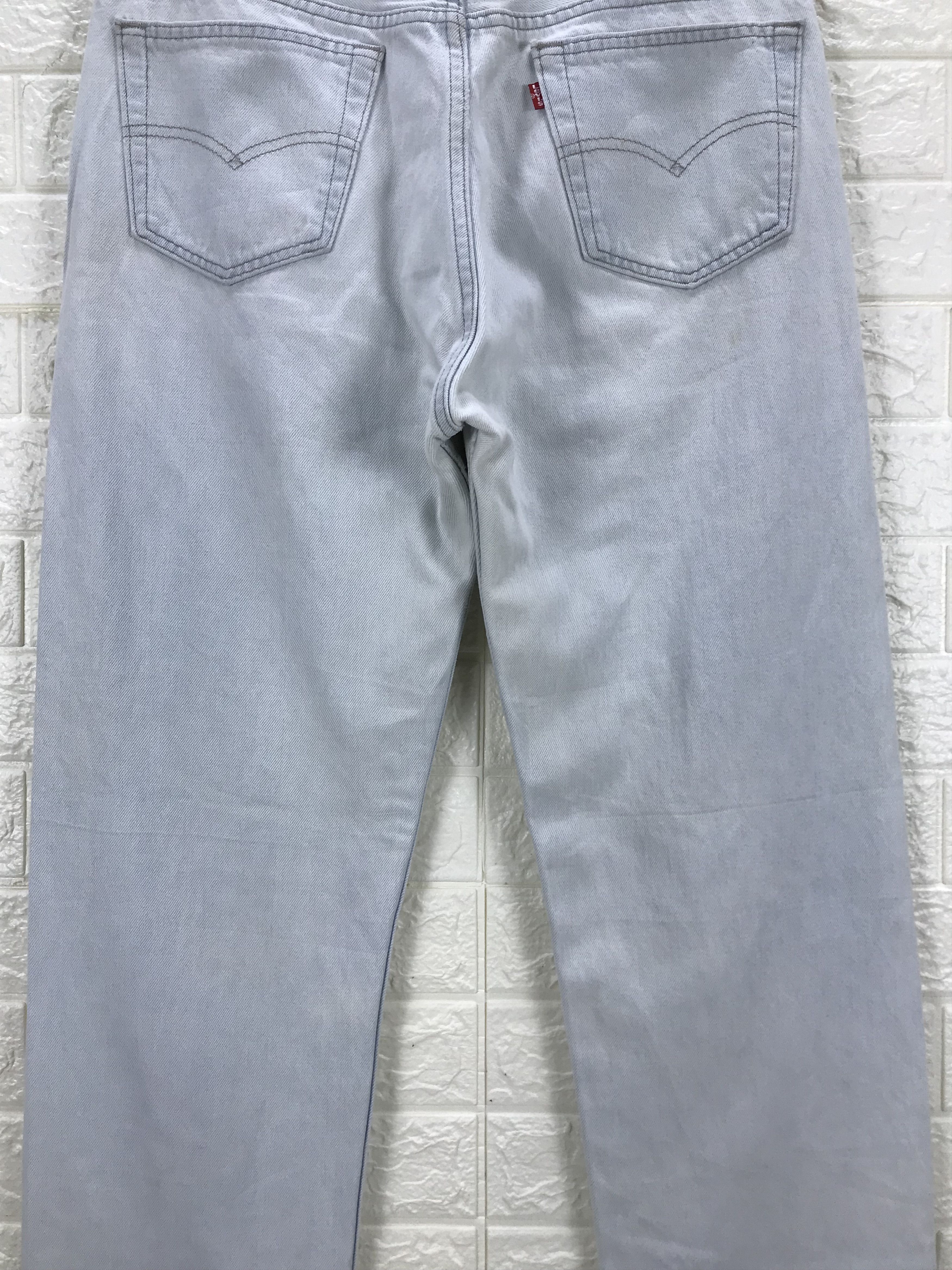 Levi's Vintage 90s Levi's 501 Light Wash Jeans Size US 34 / EU 50 - 7 Thumbnail
