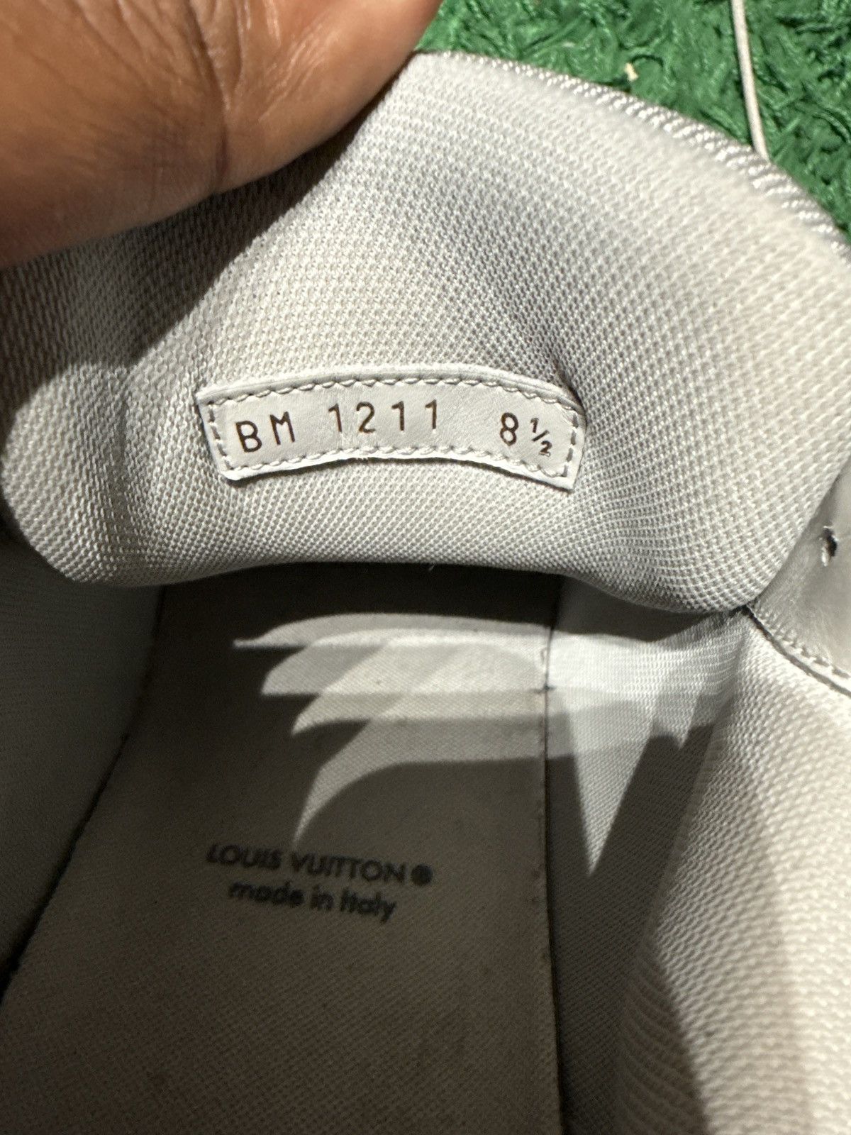 Louis Vuitton LOUIS VUITTON Silver Mirror Trainer Virgil Abloh Sz 8.5LV Size US 8.5 / EU 41-42 - 6 Thumbnail