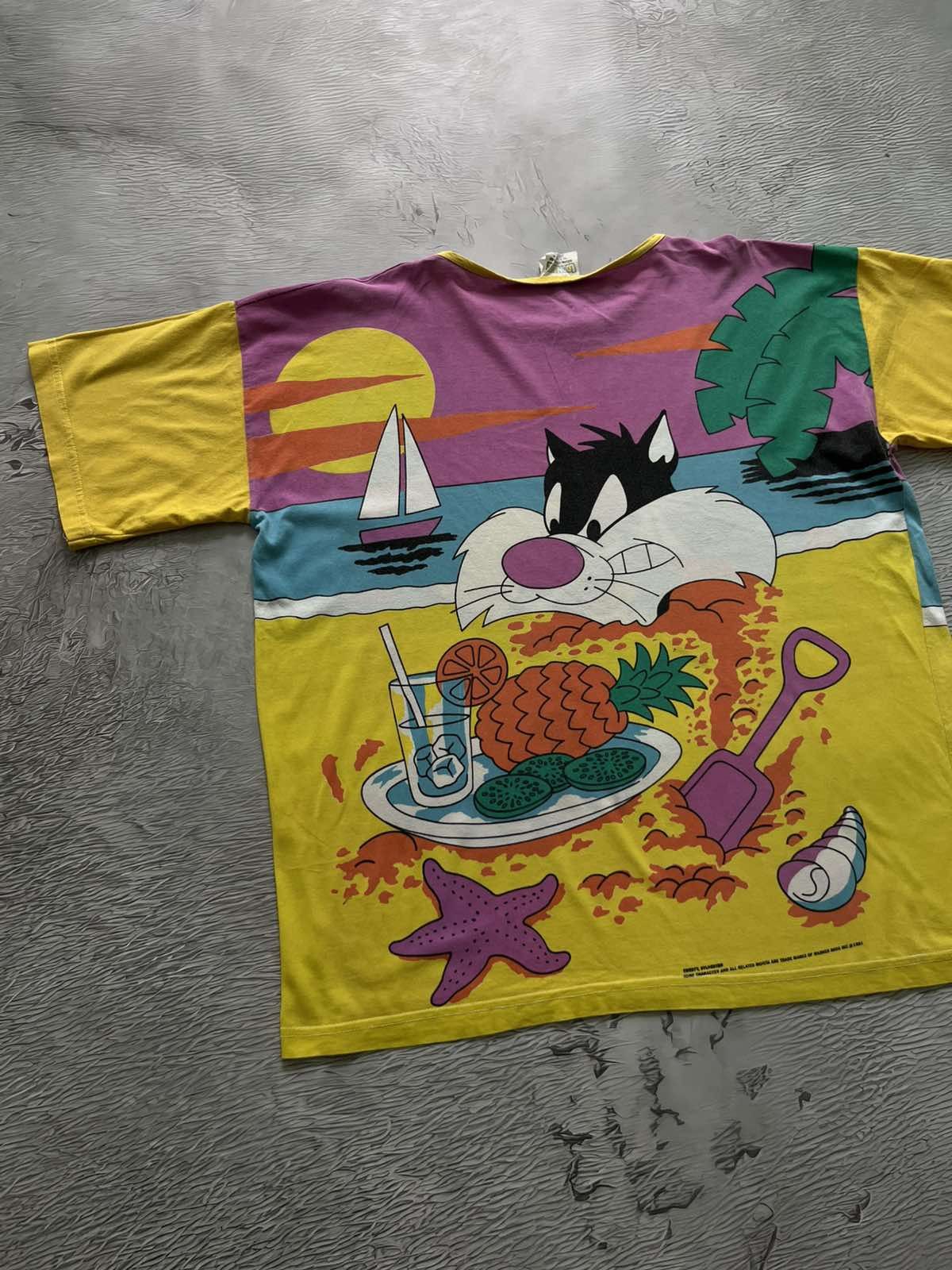 Warner Bros 1991 Paradise Beach Warner Bros Vintage Looney Tunes Tee Size US L / EU 52-54 / 3 - 5 Thumbnail