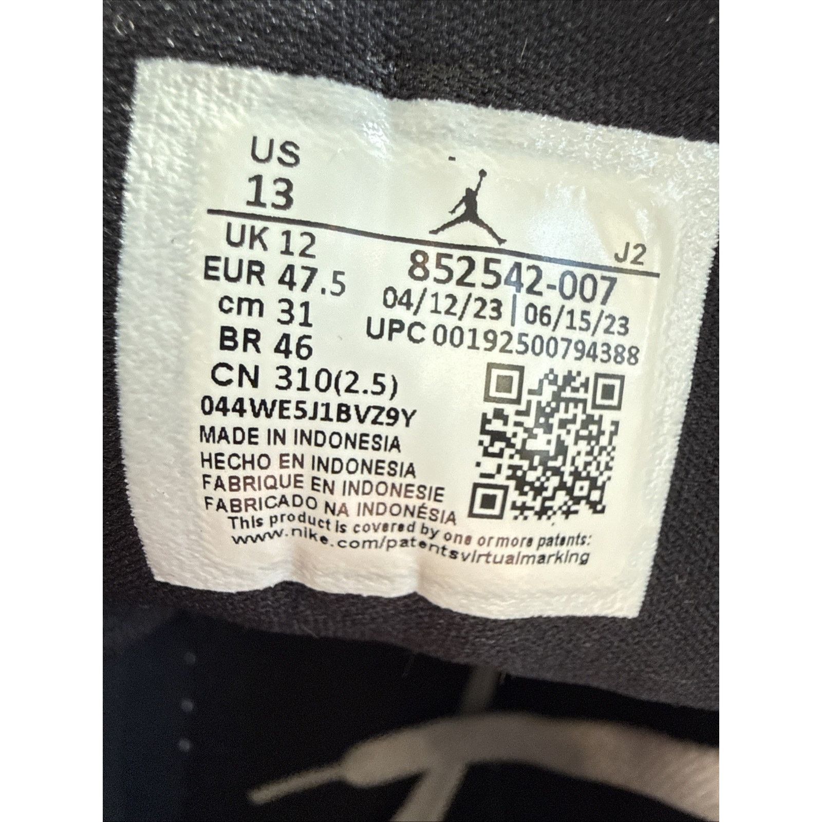 Nike Nike Air Jordan 1 Mid SE Patent Leather Men Sz 13 852542-007 Size US 13 / EU 46 - 8 Thumbnail