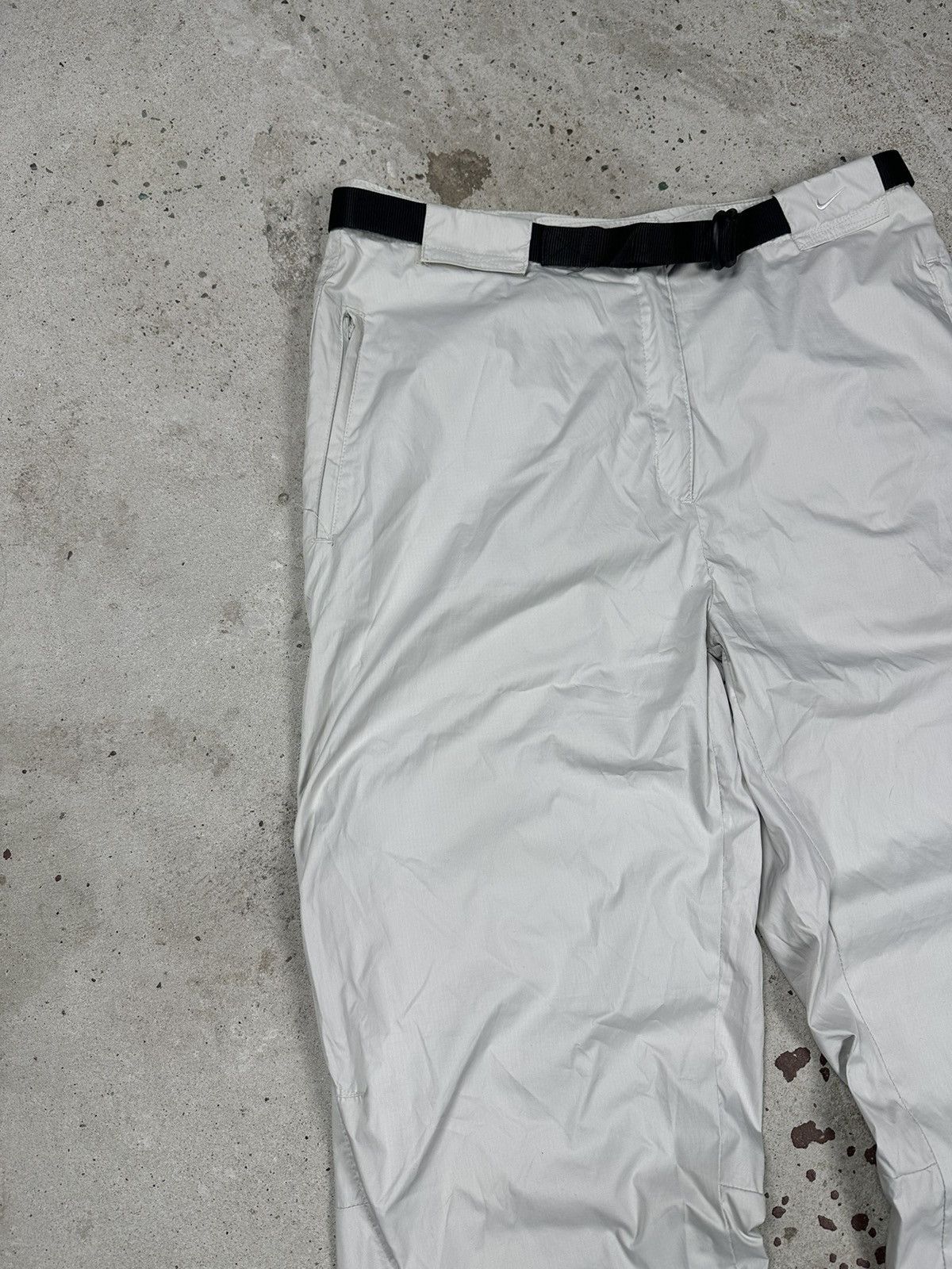 Nike × Vintage Vintage Y2K Nike Cargo Track Hiking Grey White Pants Size US 30 / EU 46 - 5 Thumbnail
