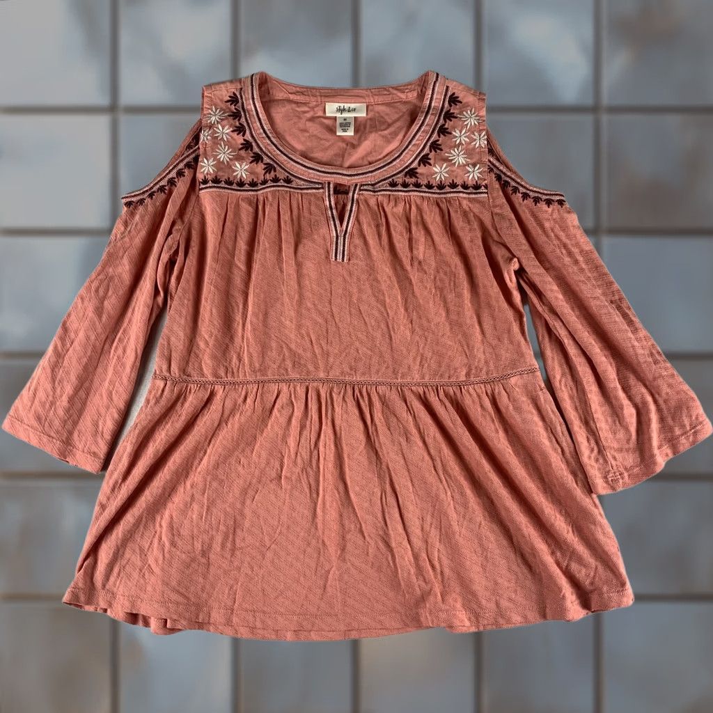 Vintage STYLE & CO. WOMENS MEDIUM PINK EMBROIDERED LONGSLEEVE BLOUSE Size M / US 6-8 / IT 42-44 - 1 Thumbnail