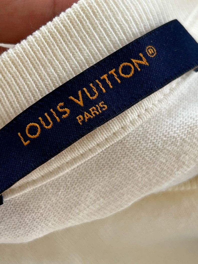 Louis Vuitton Louis Vuitton Colored letter logo printed short sleeves Size US M / EU 48-50 / 2 - 3 Thumbnail