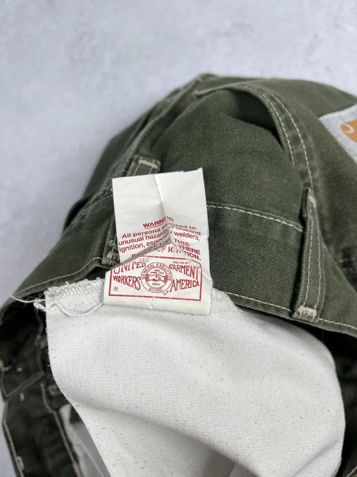 CRAZY VINTAGE RARE CARHARTT 90s WORKIN FADED CARPENTER PANTS