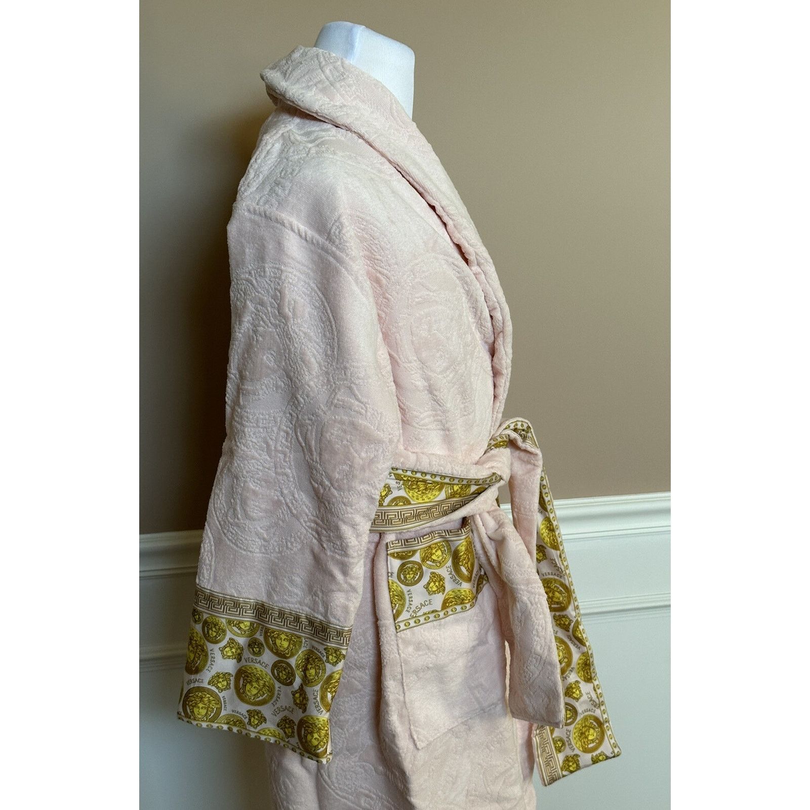 Versace Versace Medusa Cotton Terry Bath Robe Rose Medium ZACJ00008 Size ONE SIZE - 12 Thumbnail