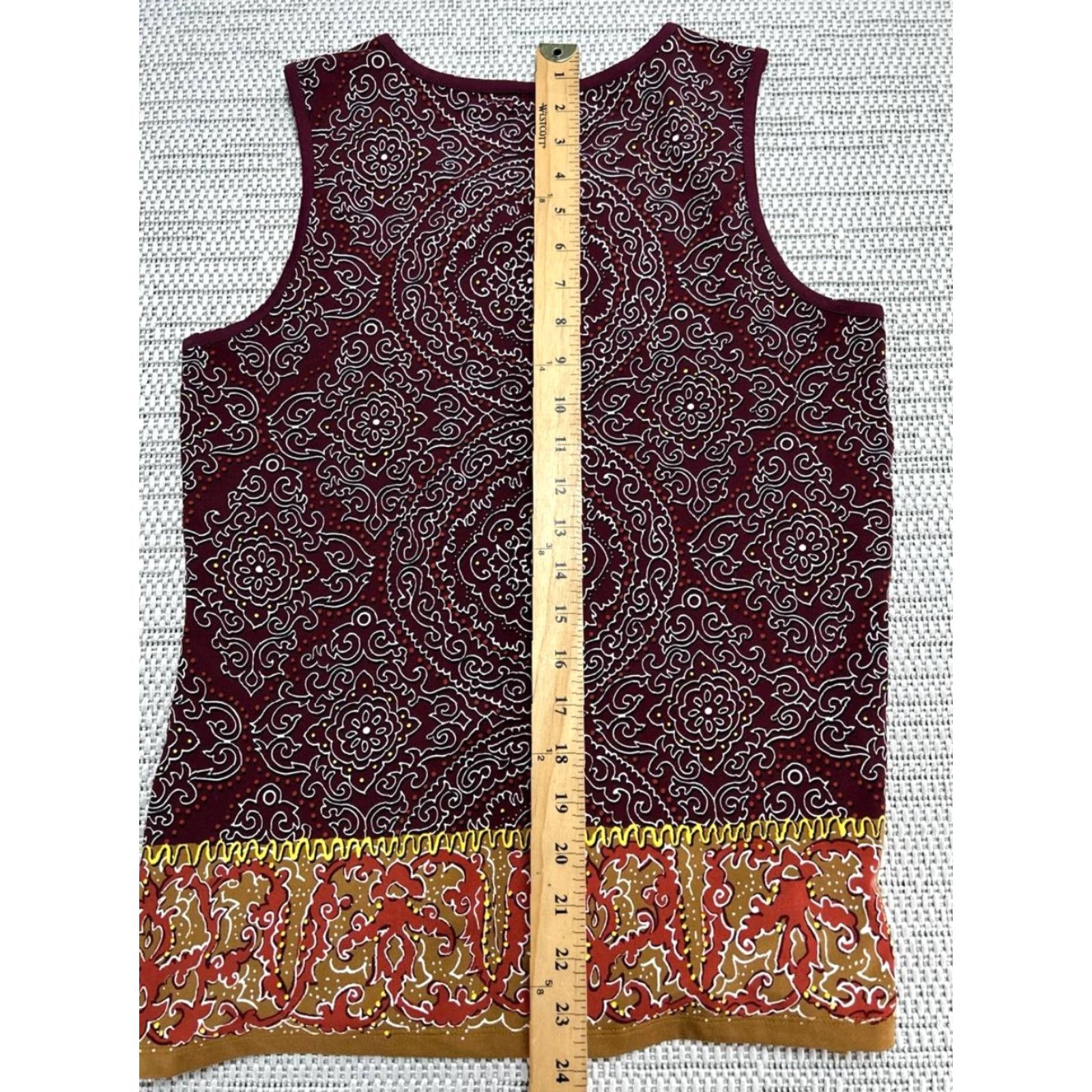 Athleta Athleta Tank Womens Medium Red Stretch Sleeveless Round Neck Mandala Print Size M / US 6-8 / IT 42-44 - 6 Thumbnail
