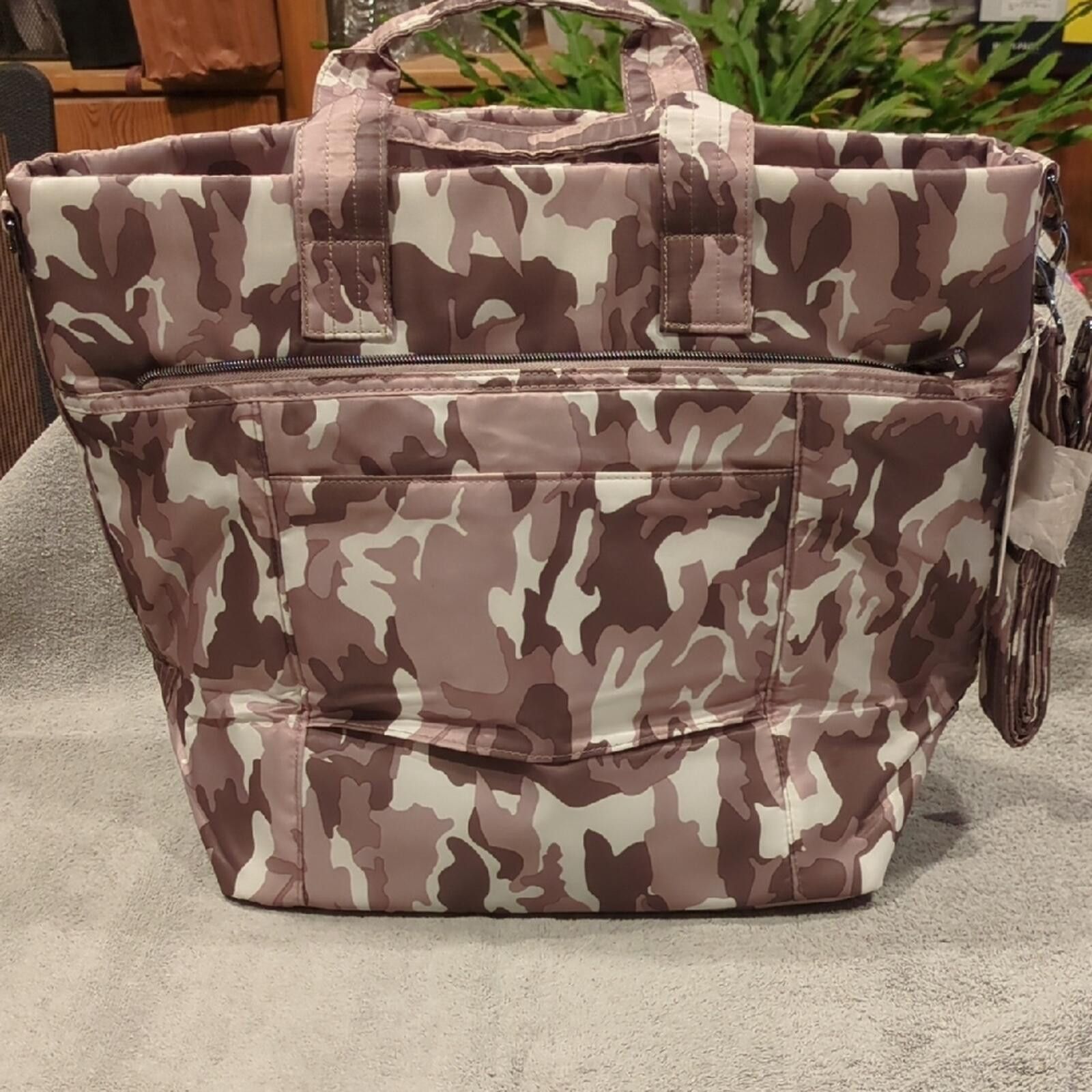 Lugz Lug Dory XL Convertible Tote Bag- Camo Taupe Size ONE SIZE - 7 Thumbnail