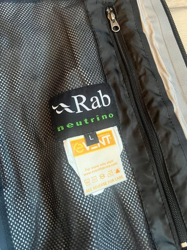 Goretex × Rab outdoor jacket Rab Neutrino latok alpine L Size US L / EU 52-54 / 3 - 6 Thumbnail