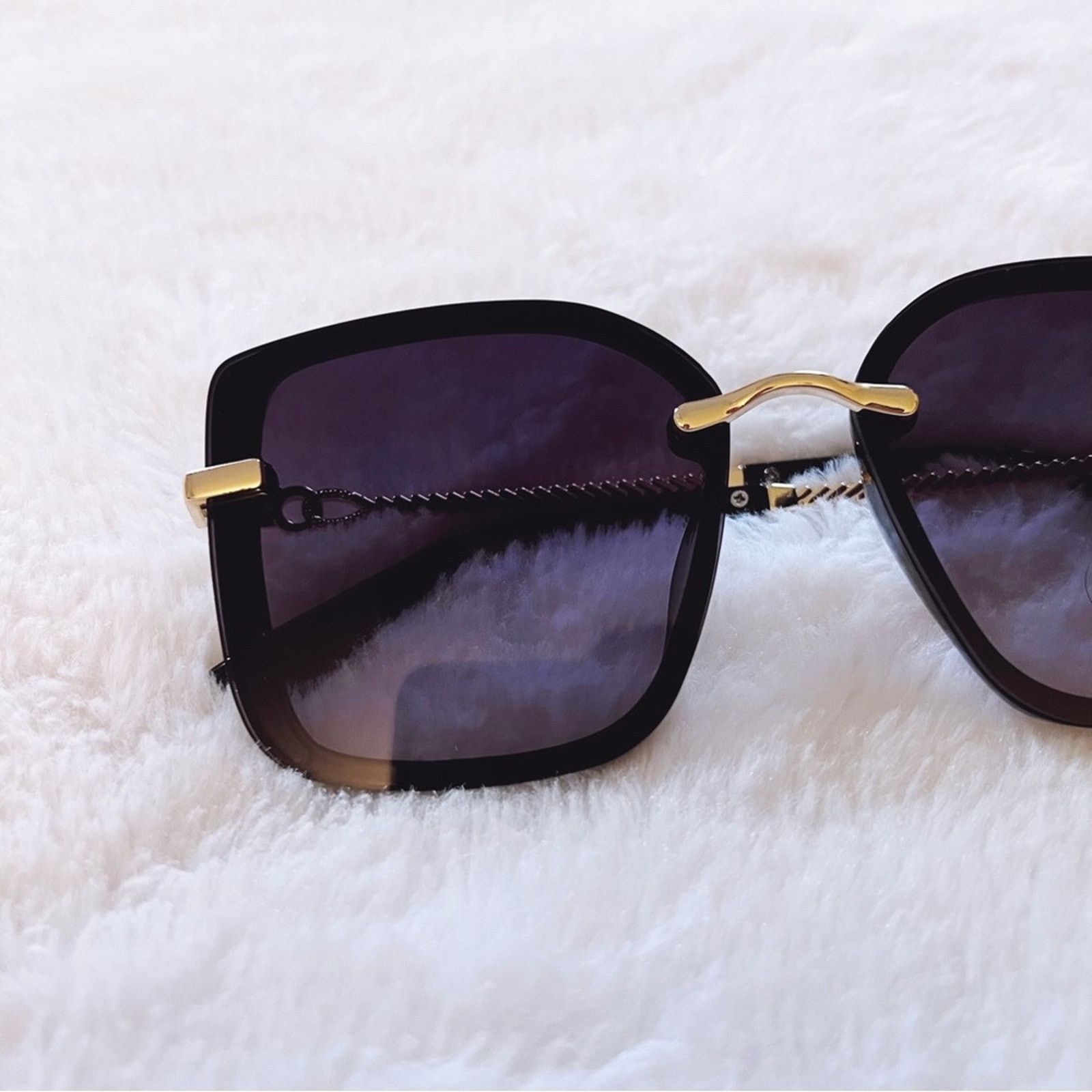 Other Gia Black Elegant Chain Link Oversized Sunglasses Size ONE SIZE - 2 Thumbnail