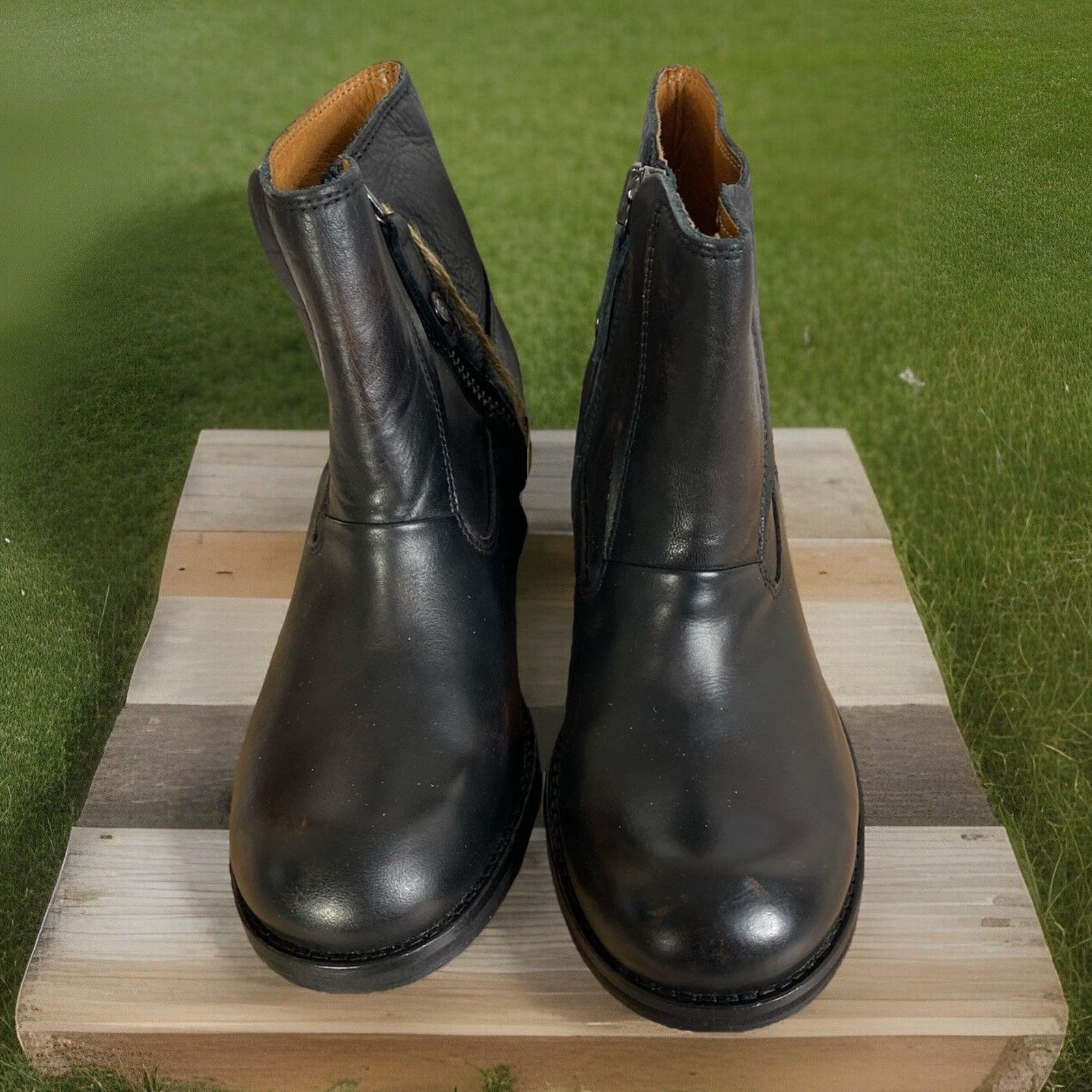 Diesel NWT Diesel Women Ankle Boots Stiefeletten DARK Brown 7.5 USA Size US 7.5 / IT 37.5 - 2 Thumbnail