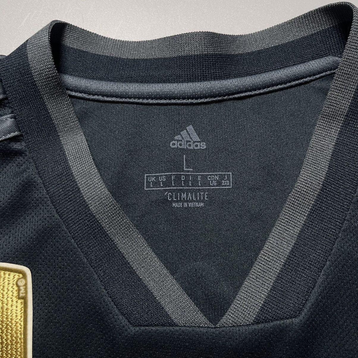 Vintage REAL MADRID ADIDAS 2018/2019 FOOTBALL AWAY JERSEY #8 KROOS Size US L / EU 52-54 / 3 - 6 Thumbnail
