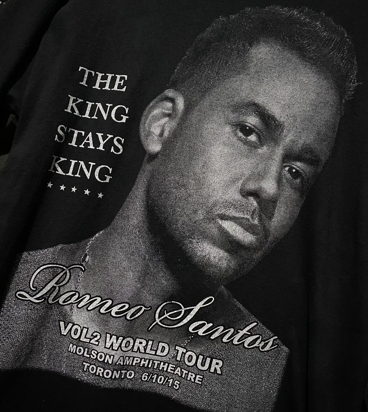 Alstyle × Band Tees Tshirt Singer’s Romeo Santos World Tour Toronto King Latino Size US XL / EU 56 / 4 - 2 Thumbnail