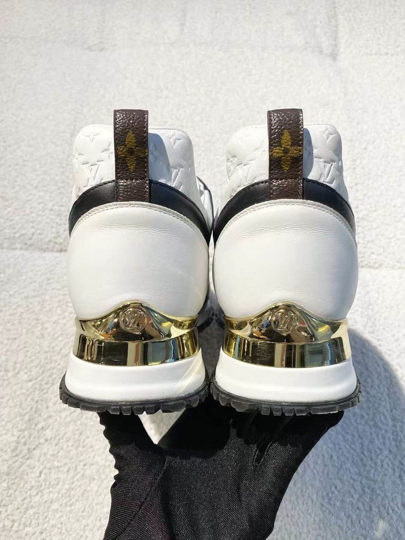 Louis Vuitton Louis Vuitton Run Away Black & White Panda Lace-Up Sneaker Size US 8 / IT 38 - 6 Thumbnail