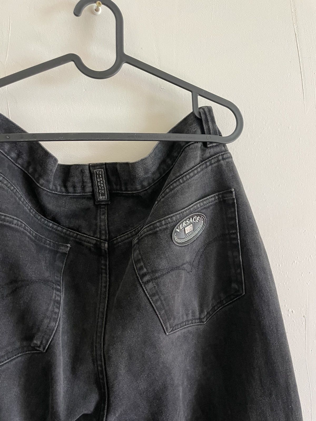 Versace × Versace Jeans Couture × Vintage Vintage 90s Versace Classic V2 Logo Jeans Pants Size US 40 / EU 56 - 2 Thumbnail