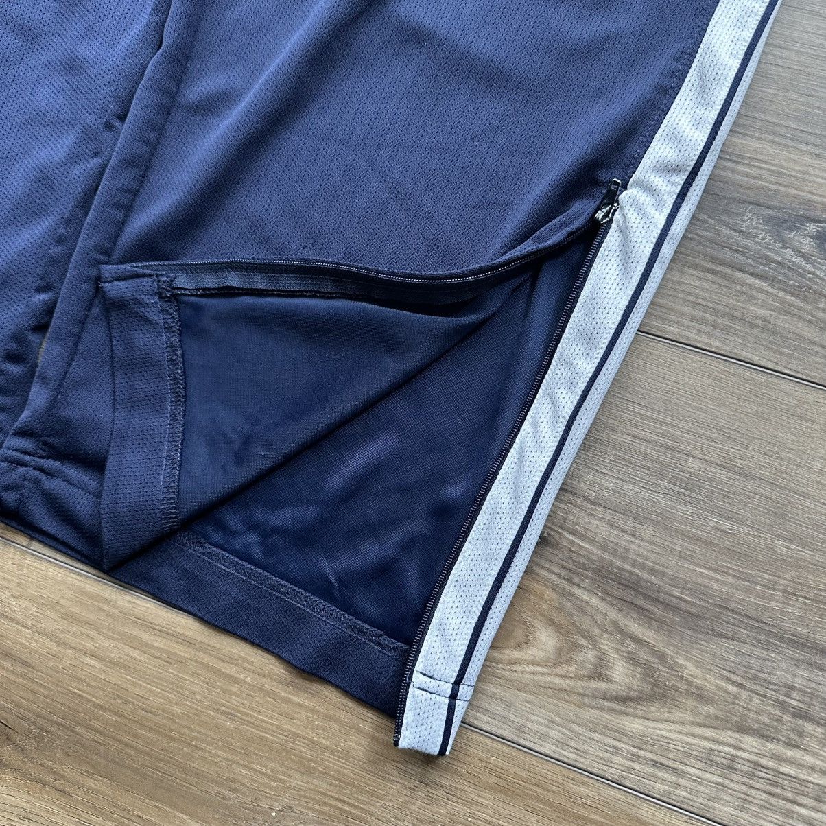 Nike Vintage 2000s Nike Navy Striped Wide Leg Track Pants Size US 33 - 7 Thumbnail