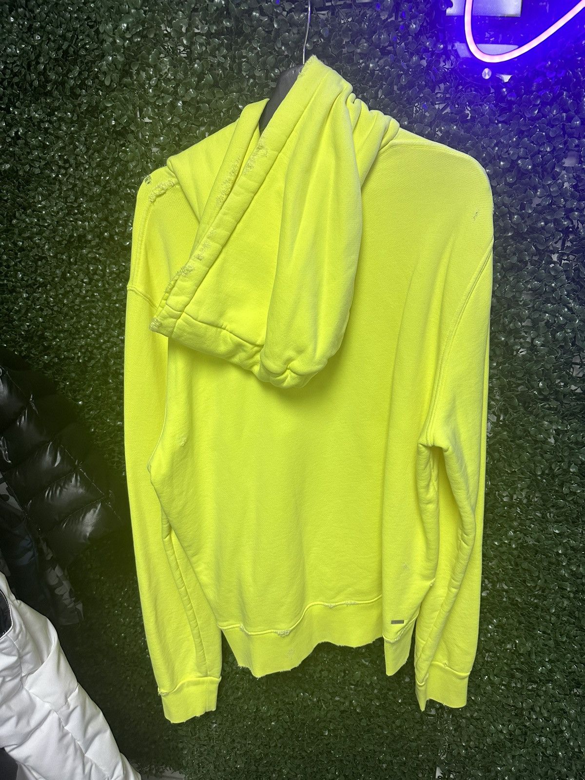 Amiri Amiri Yellow Logo Hoodie Predistressed Size US M / EU 48-50 / 2 - 2 Thumbnail