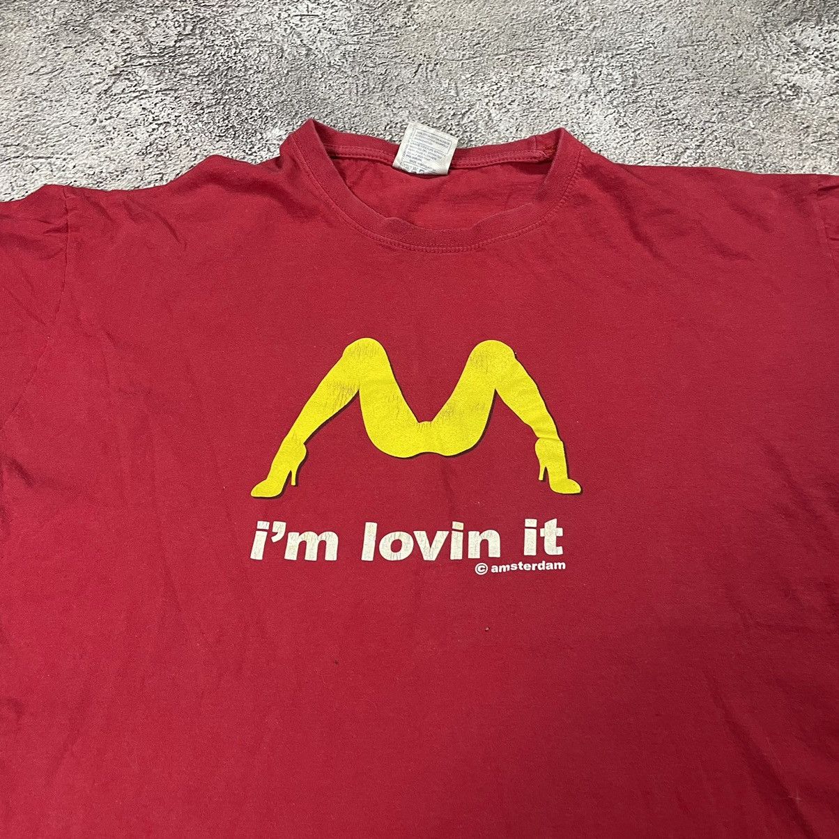 Vintage Vintage Y2K Im Lovin It Graphic Tee Red Streetwear Baggy M Size US M / EU 48-50 / 2 - 4 Thumbnail