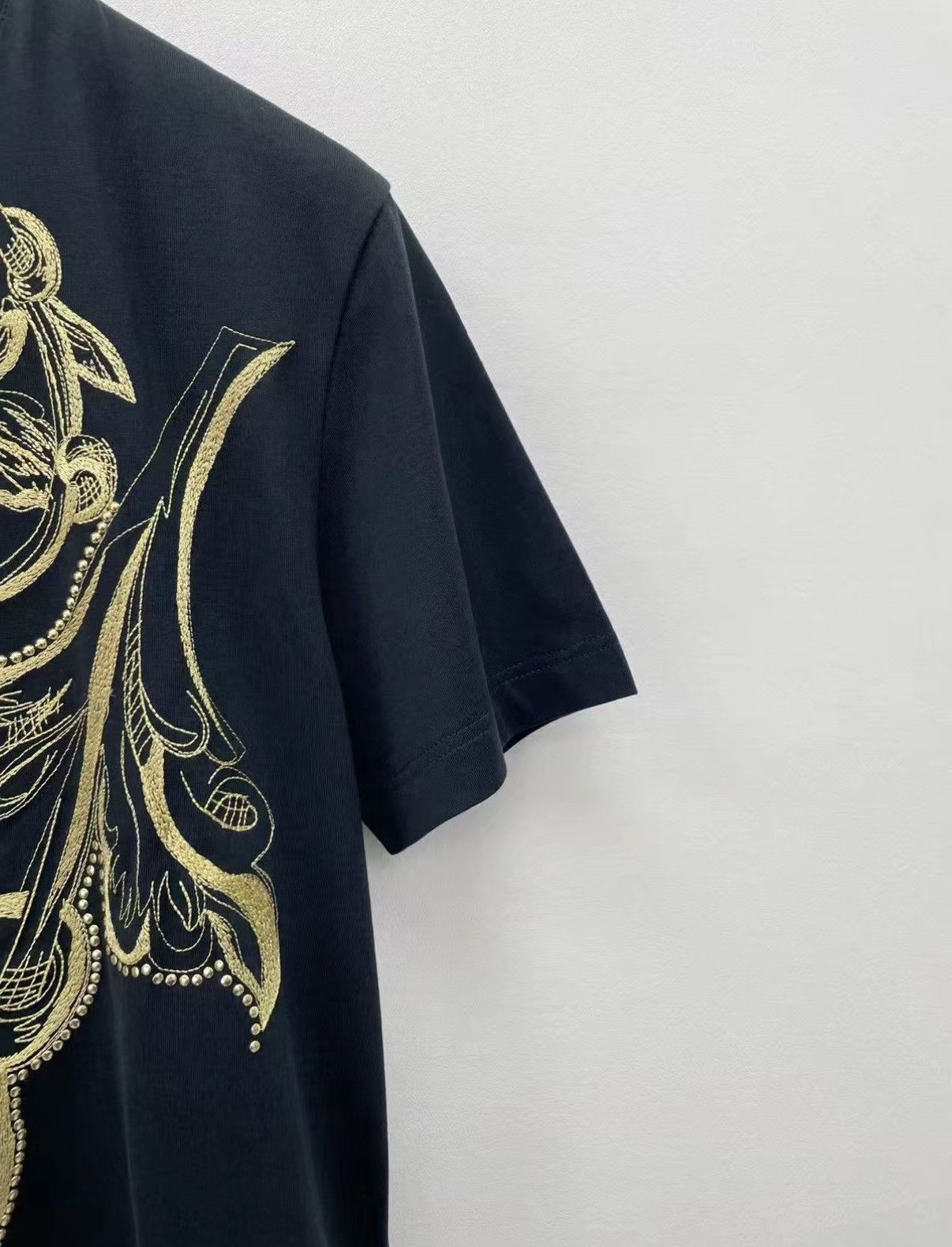 Versace VERSACE Mainline Heavy Embroidered Short Sleeve T-shirt J30 Size US S / EU 44-46 / 1 - 3 Thumbnail