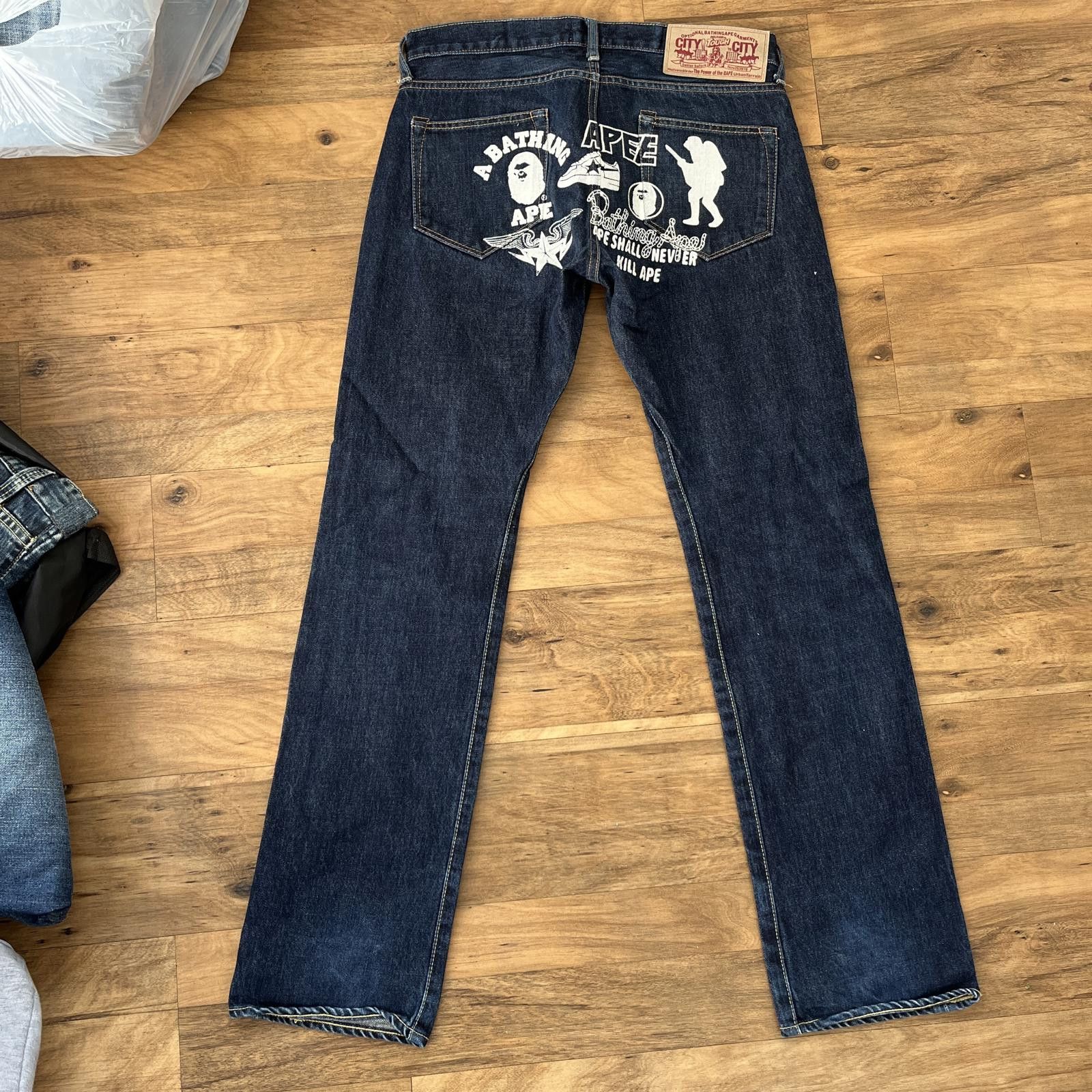 Bape BAPE Logo Jeans - A Bathing Ape Size 32" / US 10 / IT 46 - 1 Thumbnail