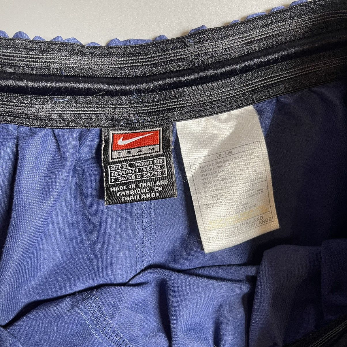 Nike × Vintage VALENCIA NIKE 2000/2001 FOOTBALL SOCCER AWAY SHORTS Size US 38 / EU 54 - 4 Thumbnail