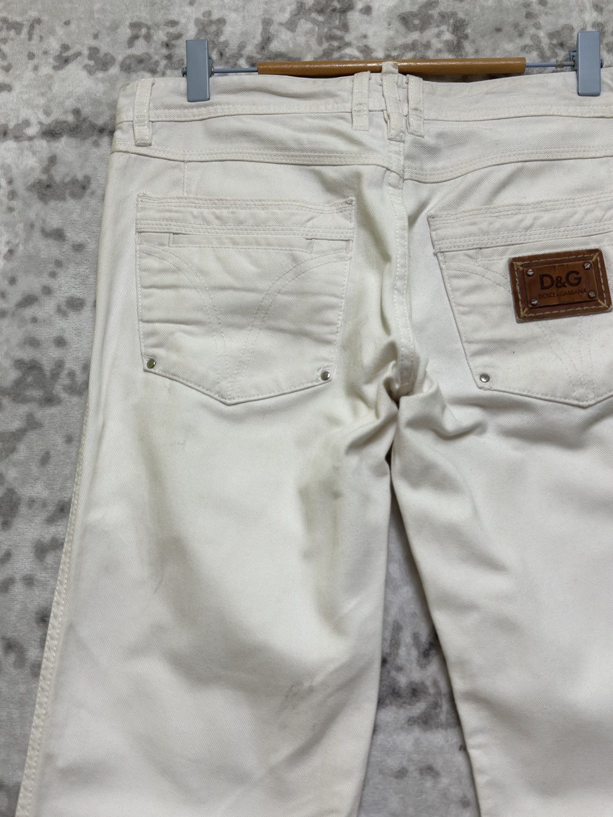 Dolce & Gabbana Vintage Dolce & Gabbana White Straight-Leg Jeans D&G Patch Size US 33 - 9 Thumbnail