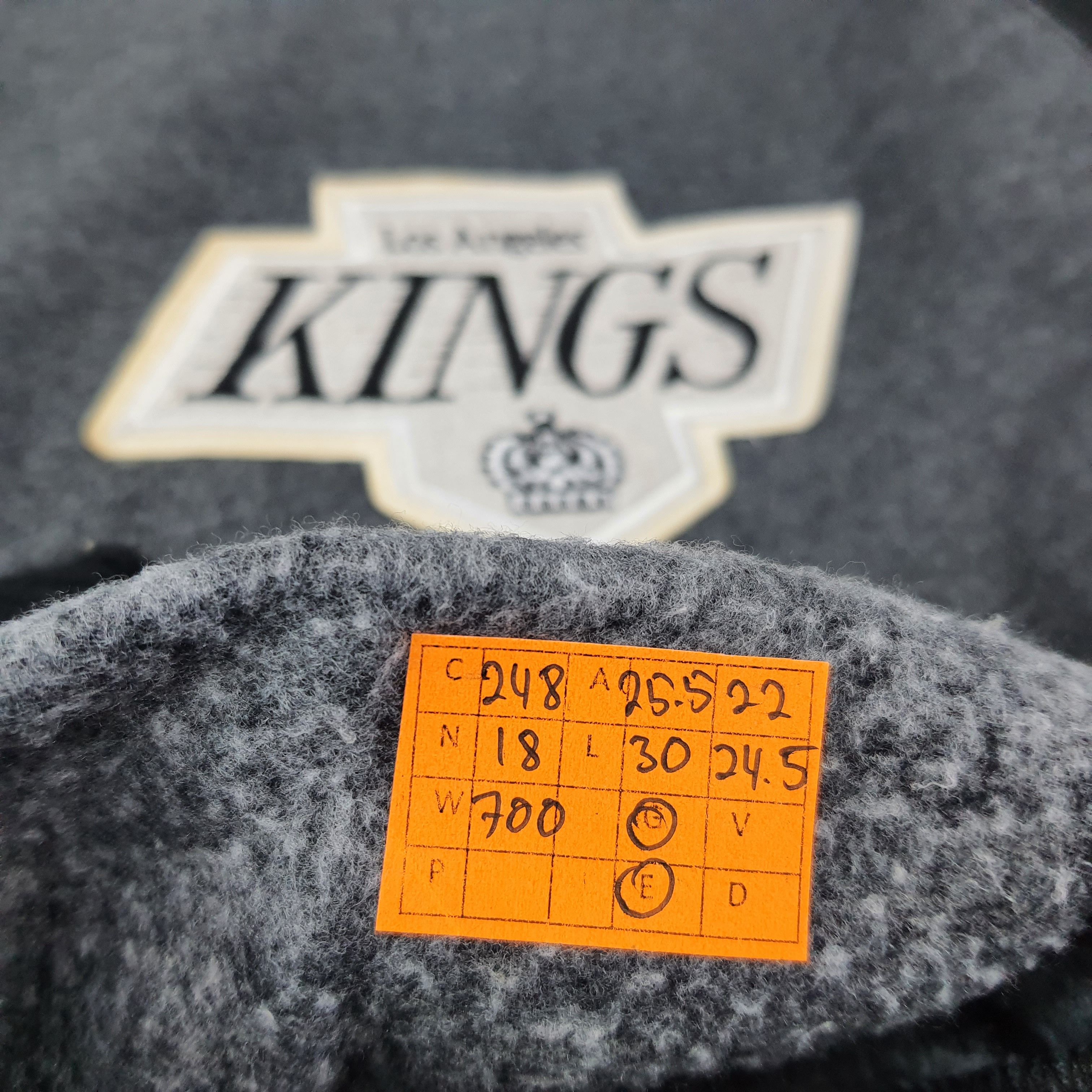 NHL Vintage Los Angeles Kings Hockey Team Varsity Jacket C248N18 Size US XL / EU 56 / 4 - 8 Thumbnail