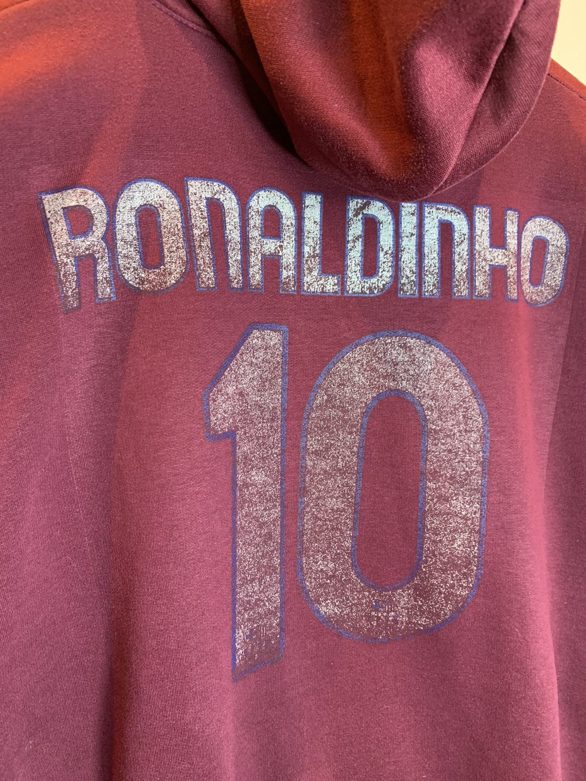 Vintage RARE* Vintage 90’s Ronaldinho #10 FC Barcelona Faded Hoodie Size US XL / EU 56 / 4 - 3 Thumbnail