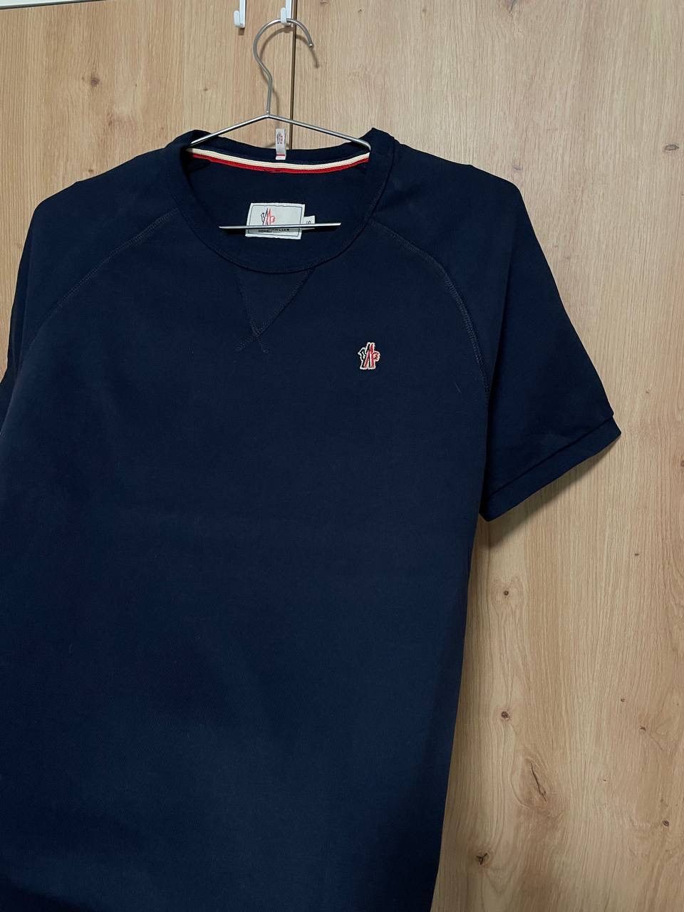Moncler Moncler Grenoble Tshirt Size S Havy Blue Tee Size US S / EU 44-46 / 1 - 3 Thumbnail