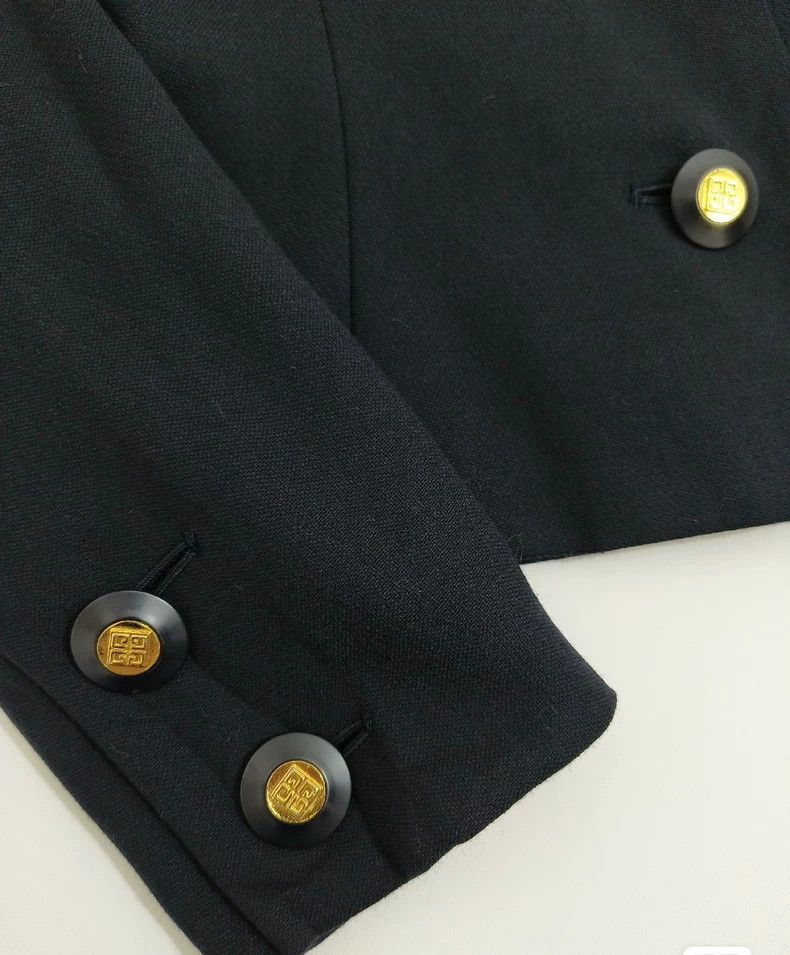 Givenchy Vintage slim-fit women's suit with buttons