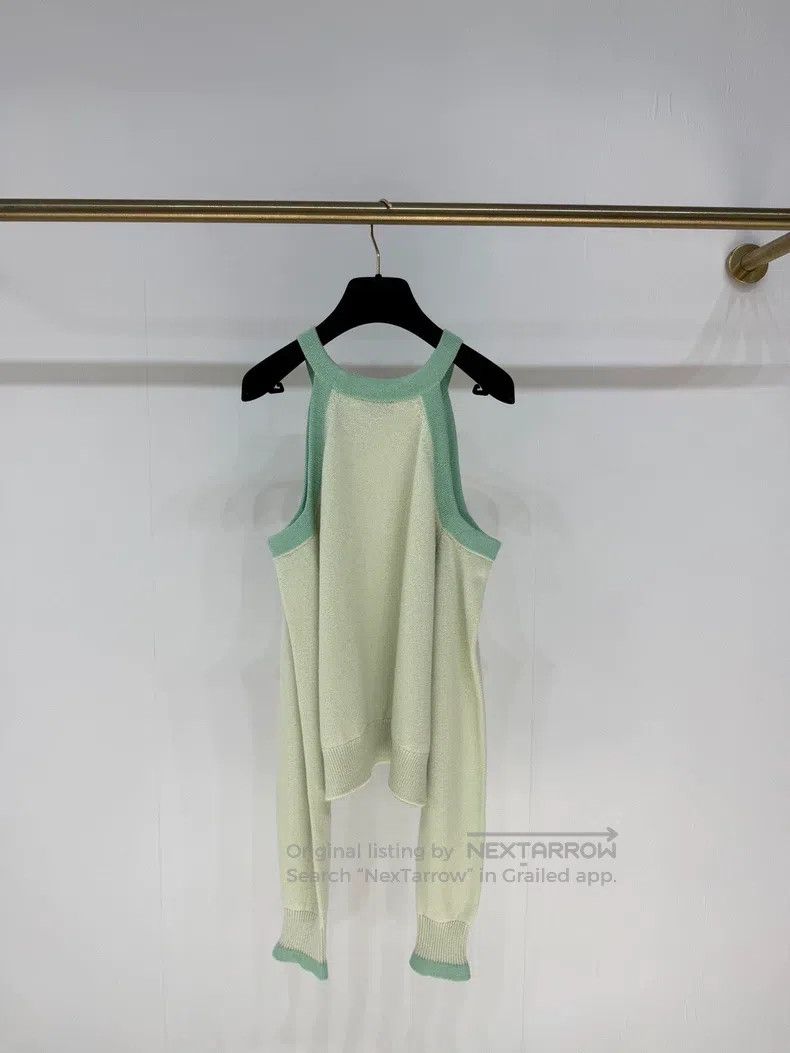 Chanel Chanel 23S Green off-the-shoulder long-sleeved knitwear Size XS / US 0-2 / IT 36-38 - 2 Thumbnail