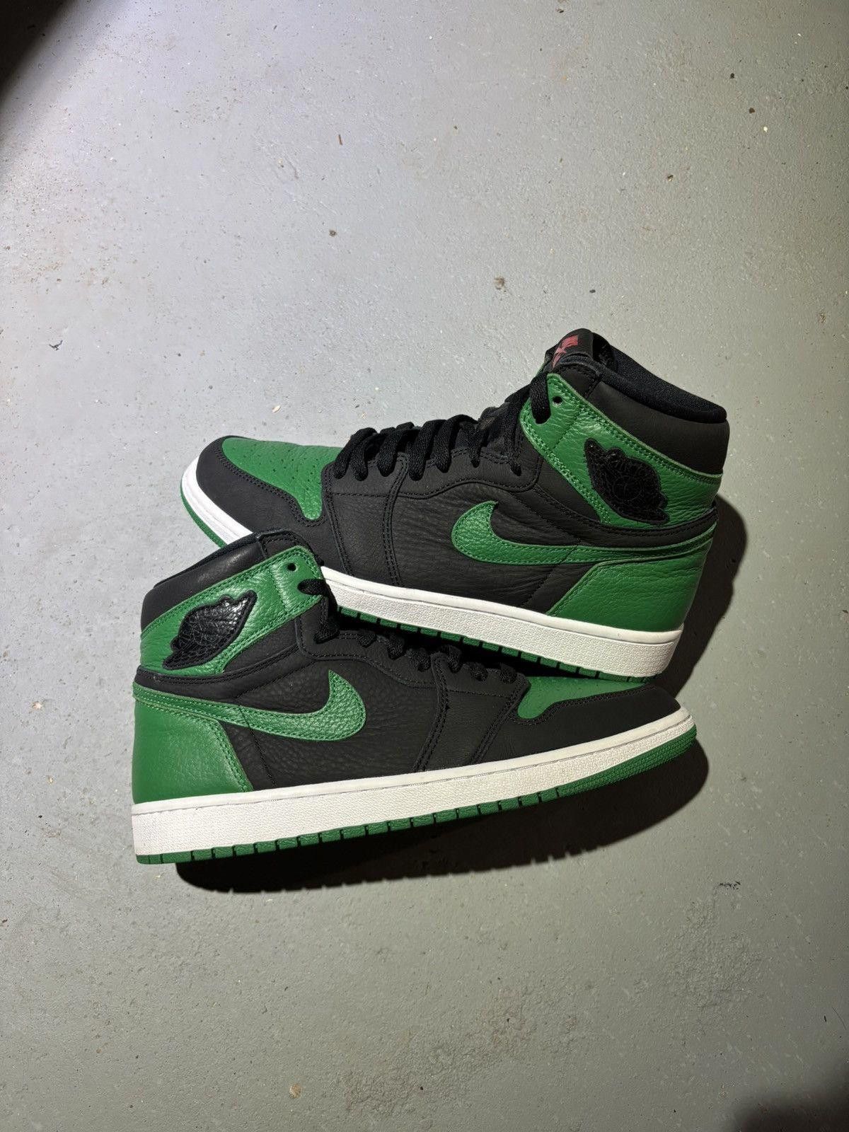 Jordan Brand Jordan 1 Pine Green Black Size US 10.5 / EU 43-44 - 3 Thumbnail