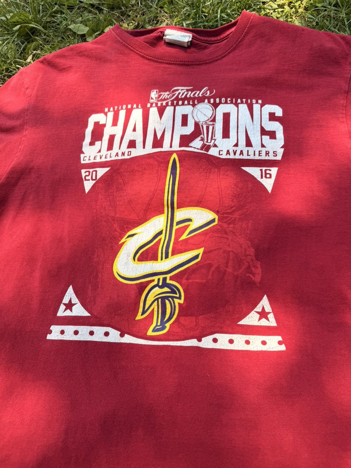 Vintage 2016 Cleveland Cavaliers NBA Final Champions tee Size Large Size US L / EU 52-54 / 3 - 2 Thumbnail
