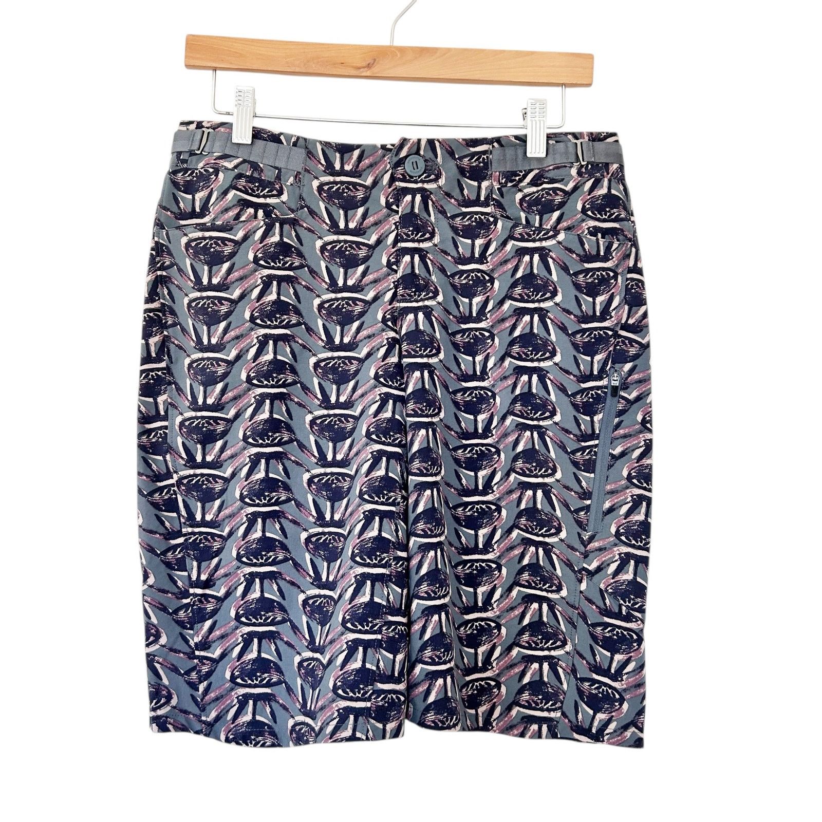 Patagonia Patagonia Printed Bermuda Flat Front Shorts Sz 6 Size 28" / US 6 / IT 42 - 1 Thumbnail
