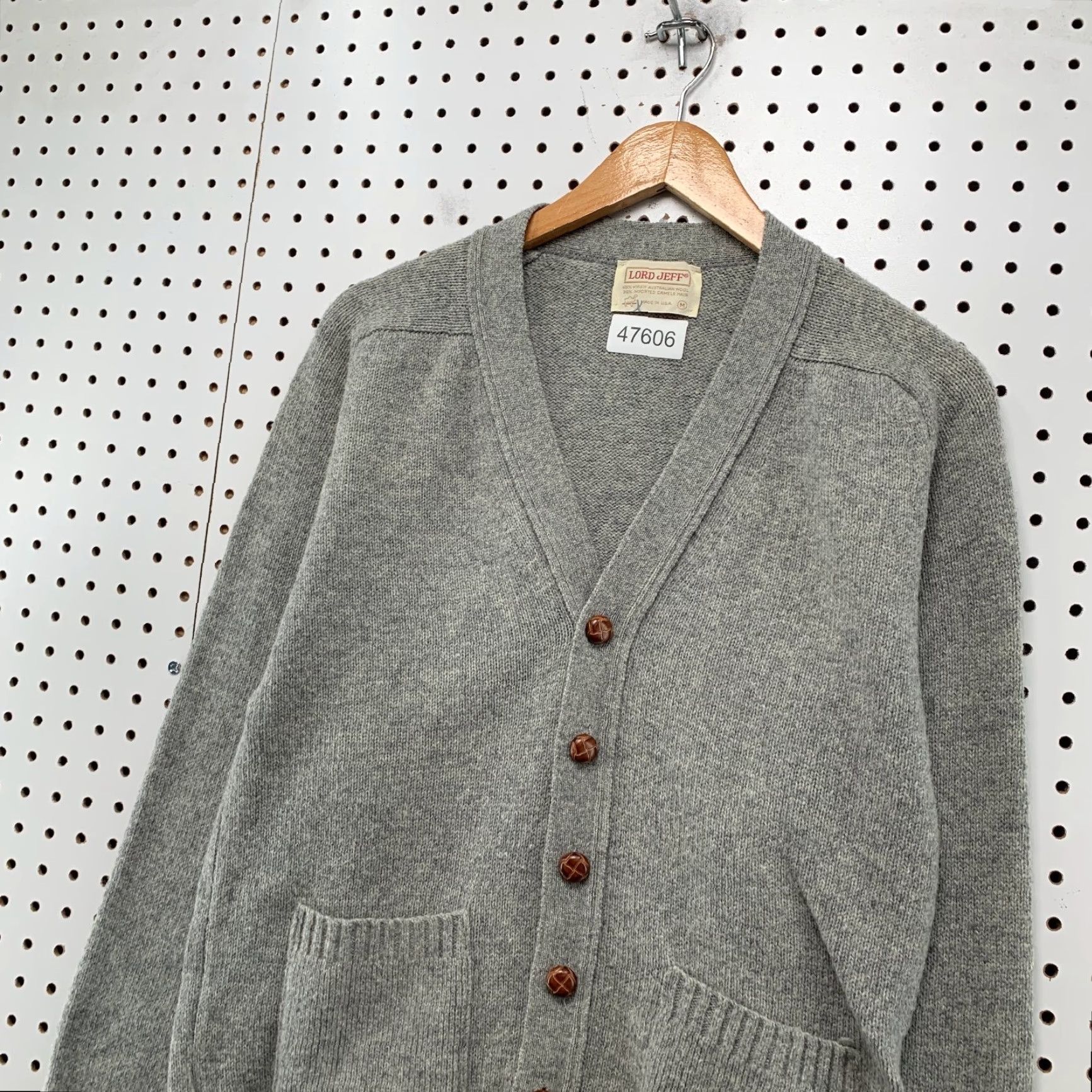 Camel VINTAGE Lord Jeff Wool Cardigan Sweater Mens Medium Gray Camel Hair Made USA Size US M / EU 48-50 / 2 - 6 Thumbnail