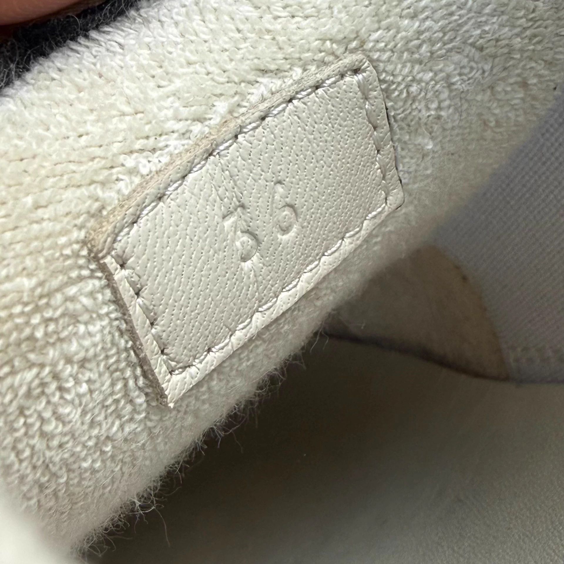Gucci Gucci Distressed Crystal Sneakers White/Purple Size US 5 / IT 35 - 8 Thumbnail