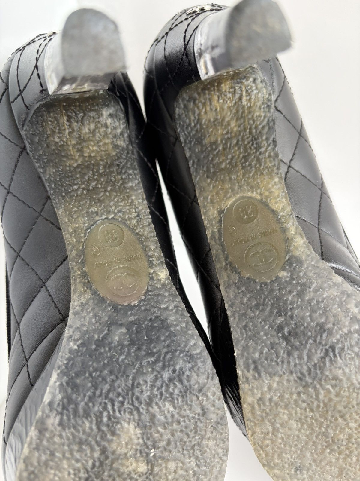Chanel Chanel Logo CC Quilted Lambskin Cap Toe Pumps Heels 38C Size US 8 / IT 38 - 11 Thumbnail