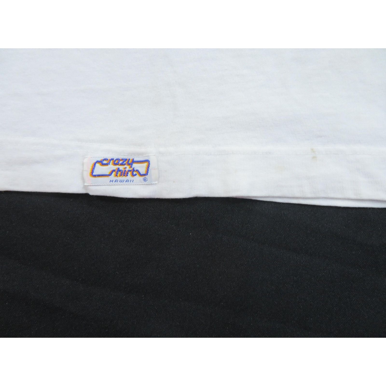 Other Crazy Shirts Hawaii Islands Surfboards White T-shirt M 1990s Size US M / EU 48-50 / 2 - 7 Thumbnail
