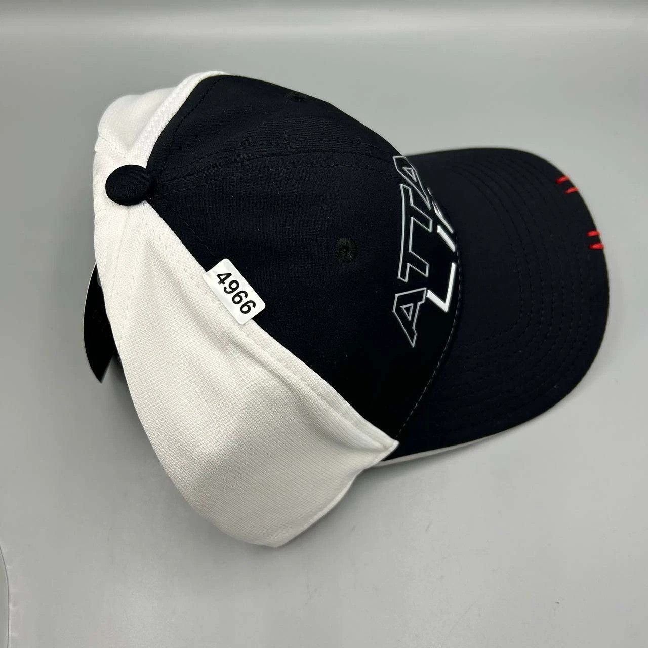 Greg Norman Greg Norman Golf M-L Attack Life Embroidered Stretch Fitted Size ONE SIZE - 8 Thumbnail