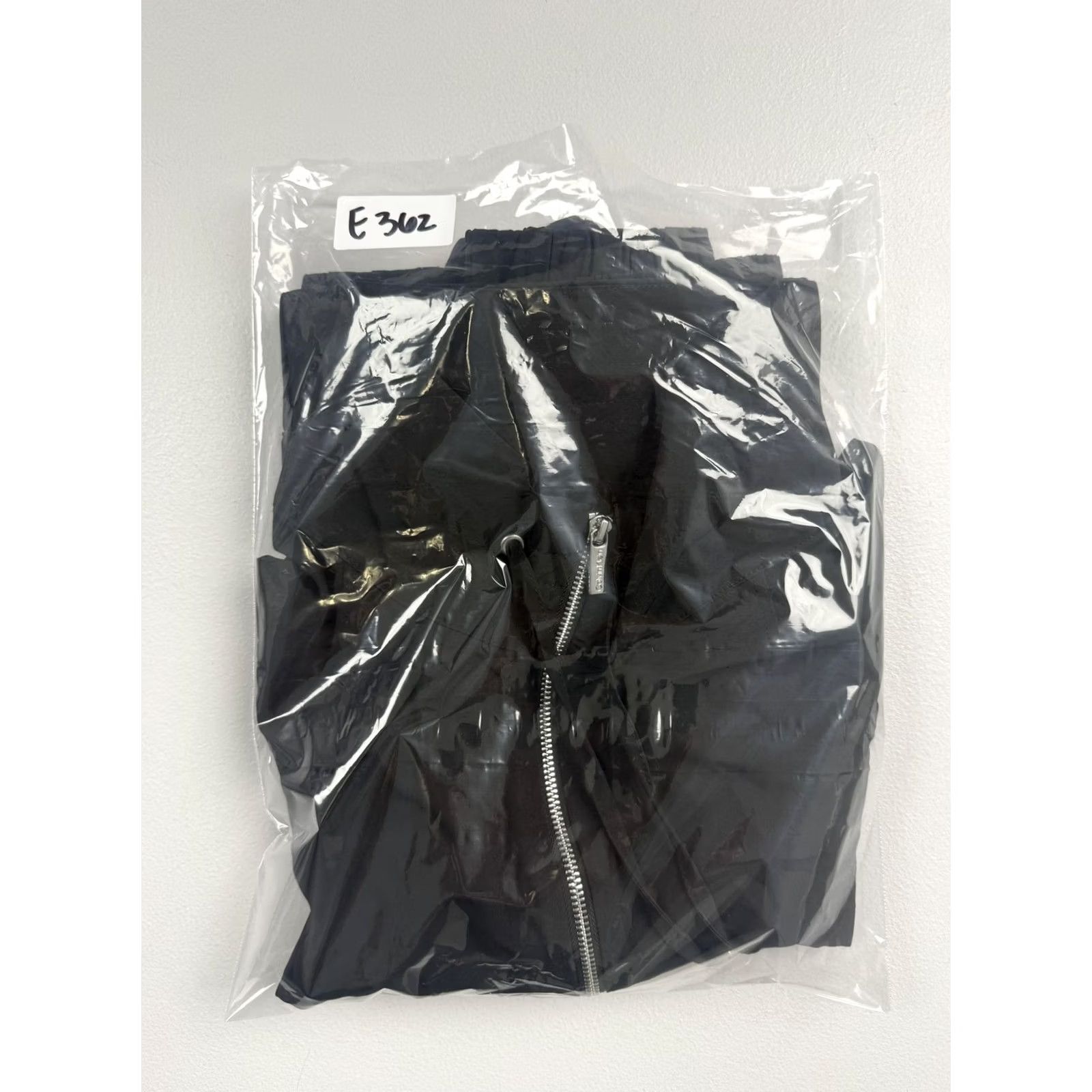 Calvin Klein Calvin Klein Jacket Womens L Black Full Zip Lightweight Windbreaker Collared Short Jacket Size L / US 10 / IT 46 - 7 Thumbnail