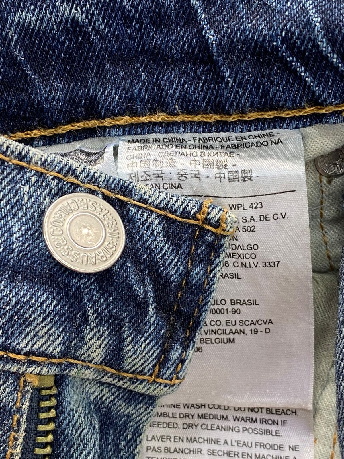Levi's Levi’s Faded Wash Ripped Style Straight Leg Jeans Size US 30 / EU 46 - 10 Thumbnail