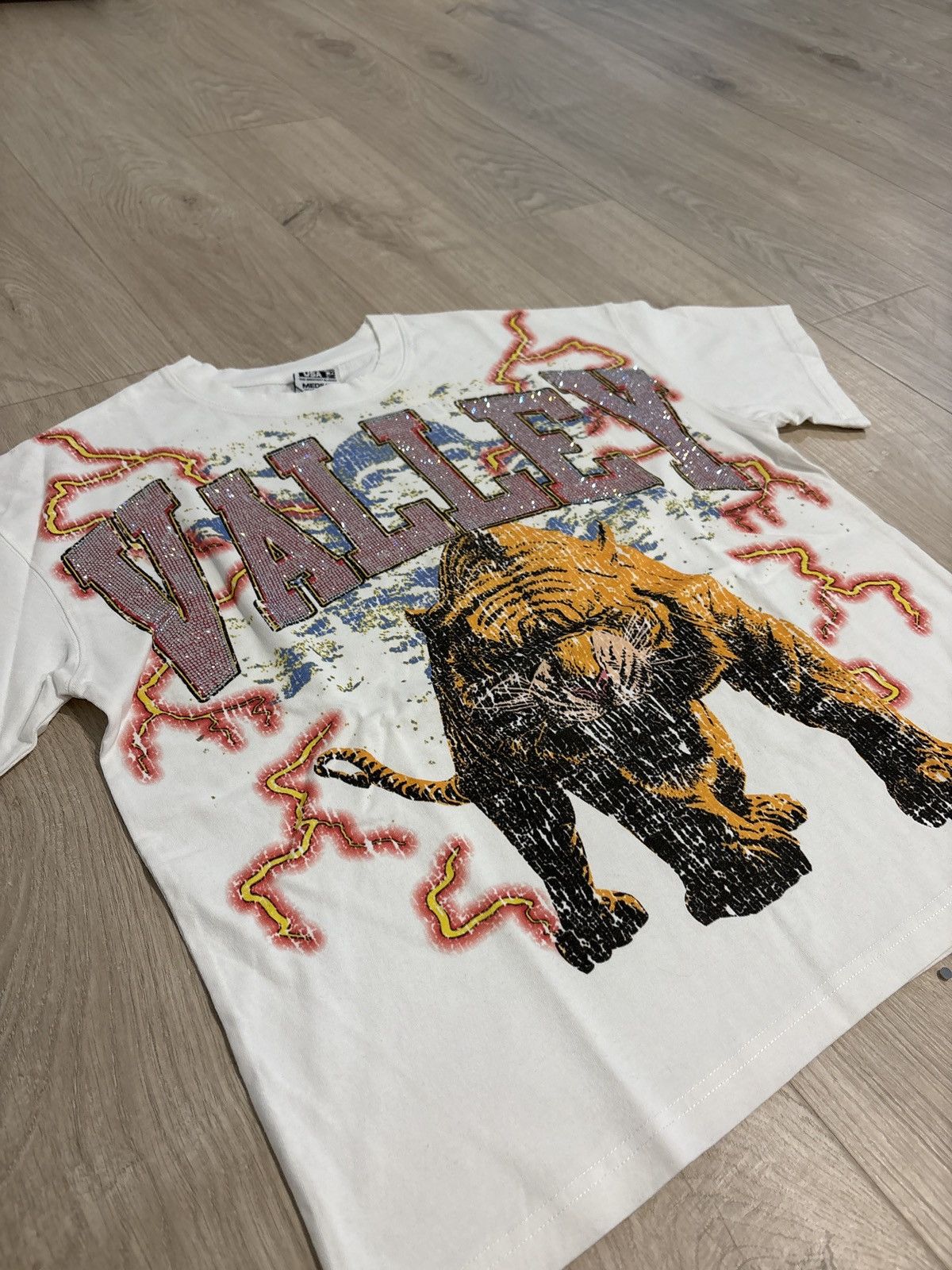 Vale Vale “Eye Of The Tiger” Bling Tee Size M 🐅 Size US M / EU 48-50 / 2 - 2 Thumbnail