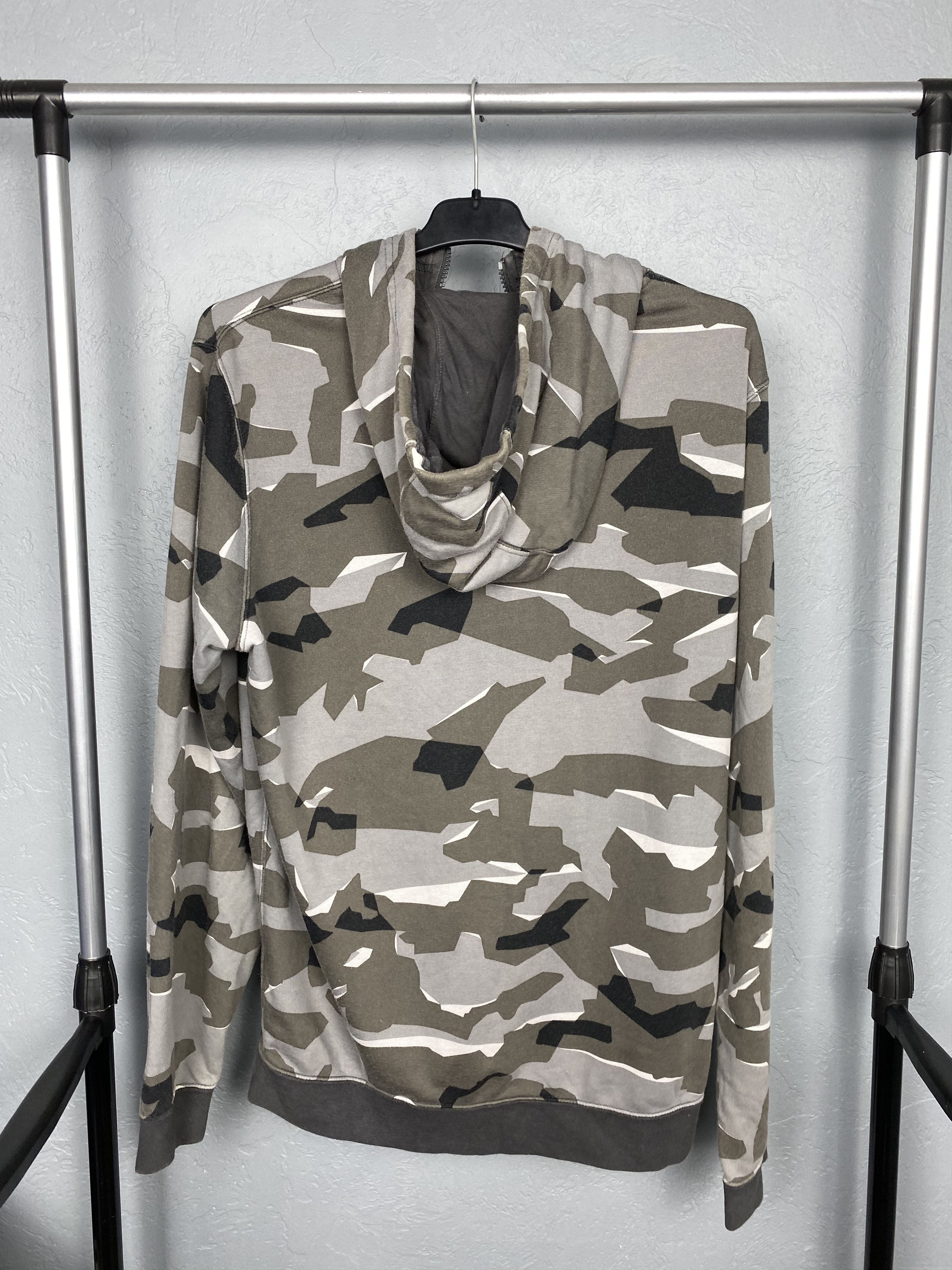 Nike Nike Vintage Mens Camo Zip Hoodie Y2K Size US L / EU 52-54 / 3 - 6 Thumbnail