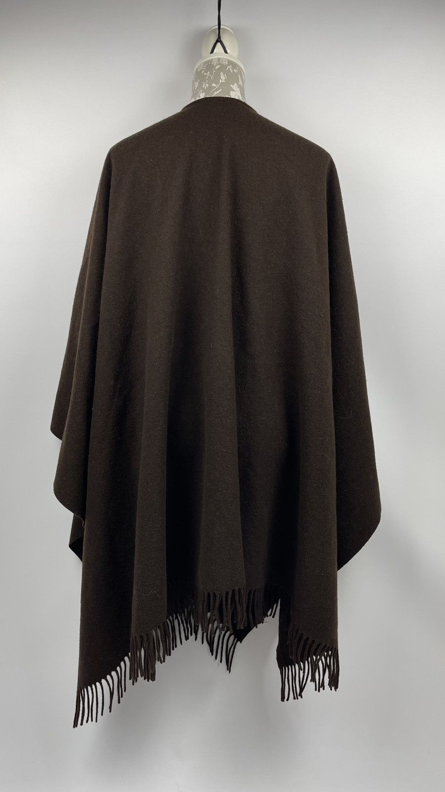 Johnstons Of Elgin Johnstons Of Elgin Lambswool Brown Fringe Shawl Cape Size ONE SIZE - 4 Thumbnail