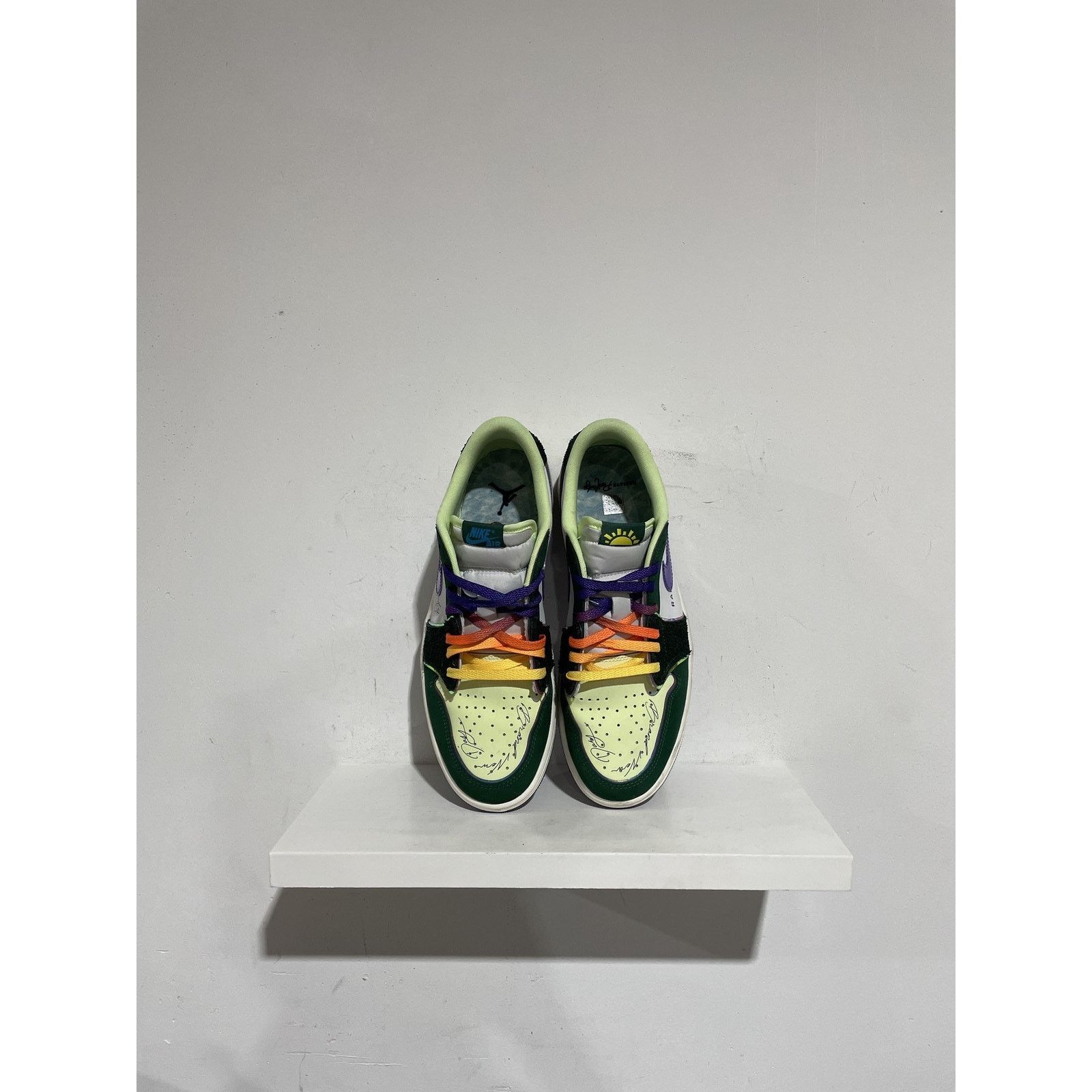 Jordan Brand JORDAN 1 LOW RETRO DOERNBECHER 2023 SIZE 11 PREOWNED Size US 11 / EU 44 - 3 Thumbnail