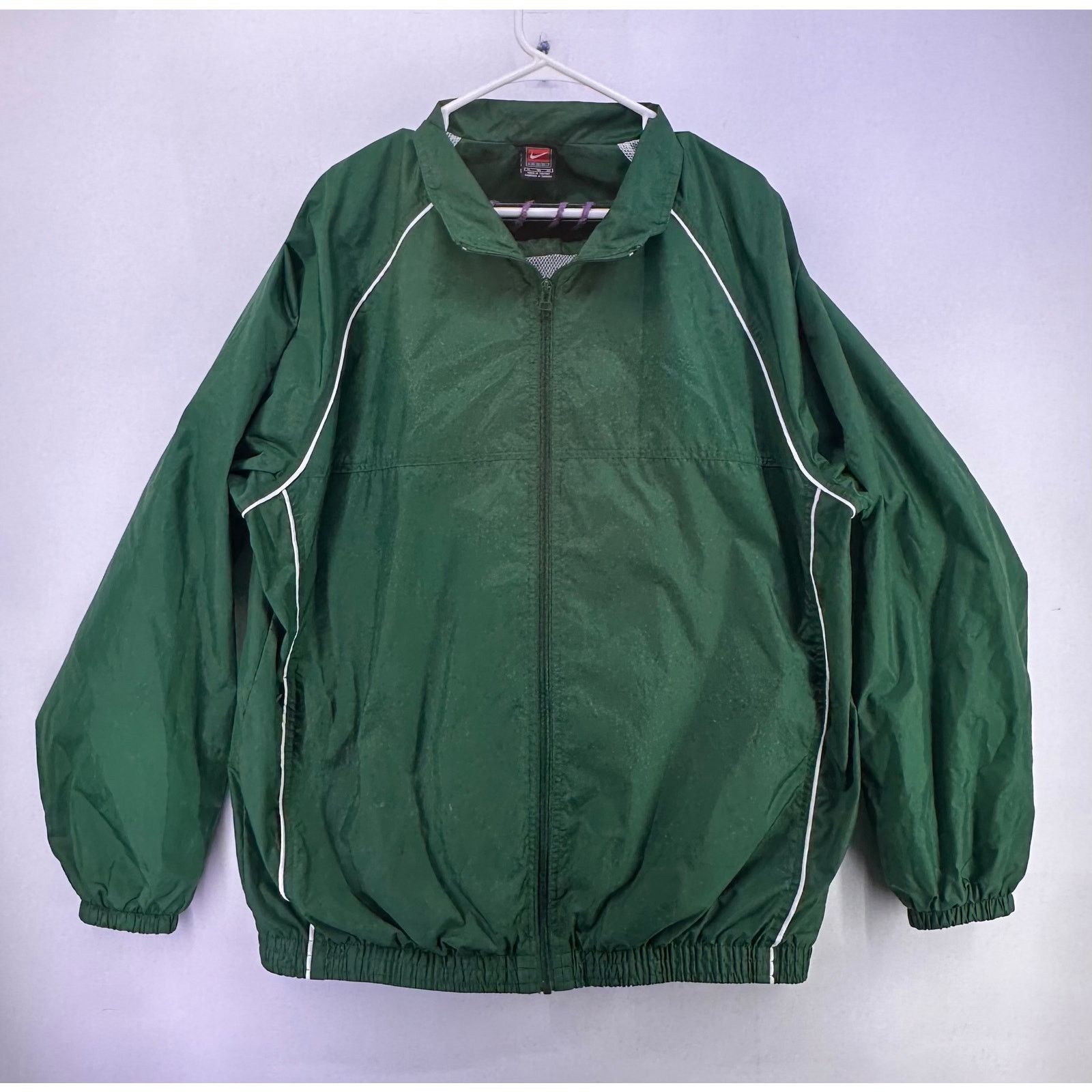 Nike Vintage Nike Green Windbreaker Full Zip up Jacket Size XL Size US XL / EU 56 / 4 - 1 Thumbnail