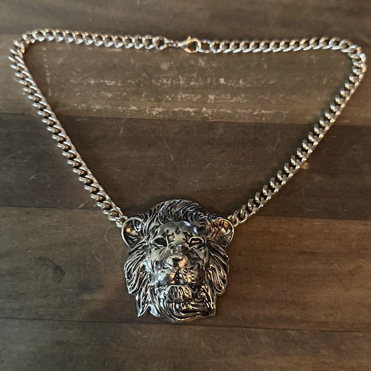 Other Chunky gold tone lions head necklace Size ONE SIZE - 2 Thumbnail