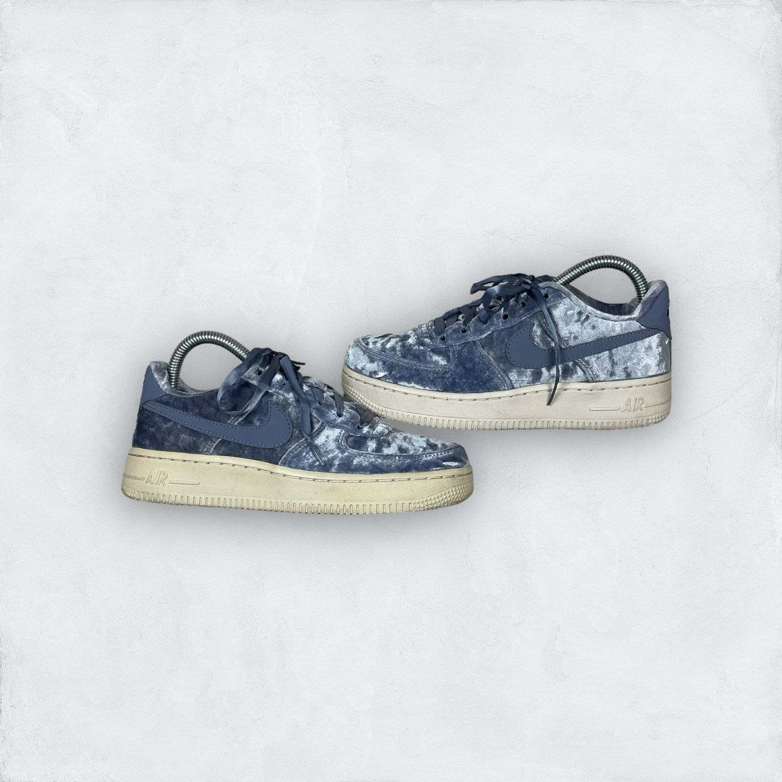 Nike Nike Air Force 1 Low LV8 GS 849345-401 Shoes Size 4.5Y Size US 4.5 / IT 34.5 - 1 Thumbnail