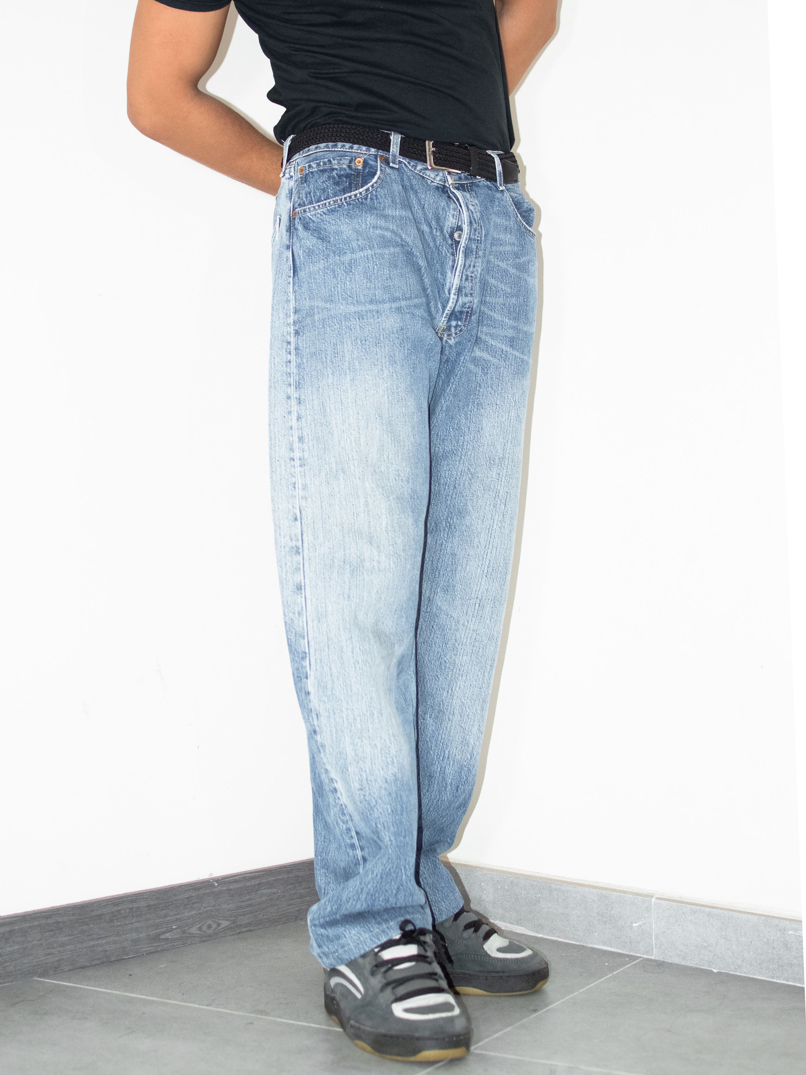 Japanese Brand × Levi's × Vintage Y2k faded Blue stone Washed Levi 501 straight loose Jeans Size US 34 / EU 50 - 1 Thumbnail