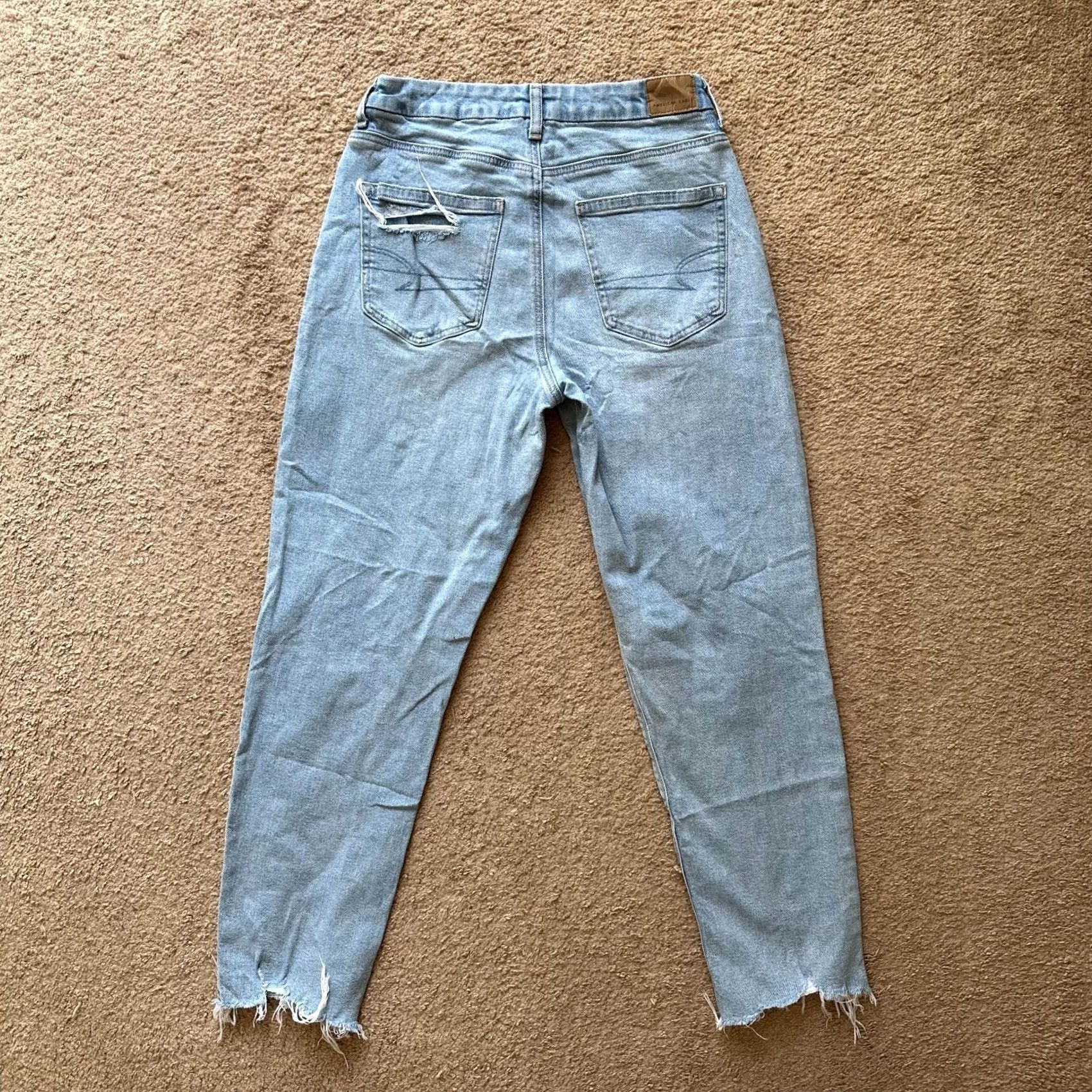 American Eagle Outfitters American Eagle Jeans Womens 6 Mom Jean Distressed Mid Rise Blue Size 28" / US 6 / IT 42 - 3 Thumbnail