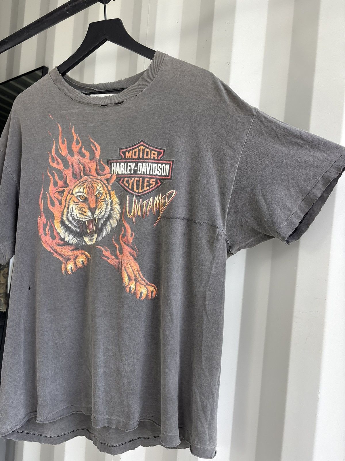 Harley Davidson Vintage Harley Untamed Shirt Faded Distressed Band Grunge Size US XL / EU 56 / 4 - 2 Thumbnail
